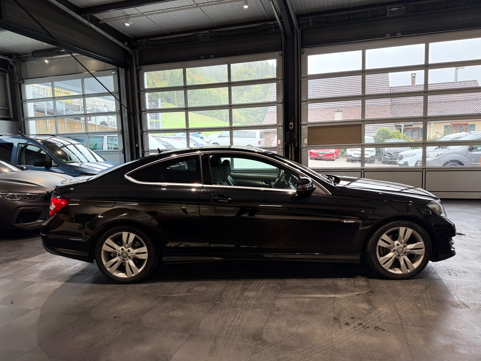 MERCEDES-BENZ C 250 Coupé 7G-Tronic-image-5