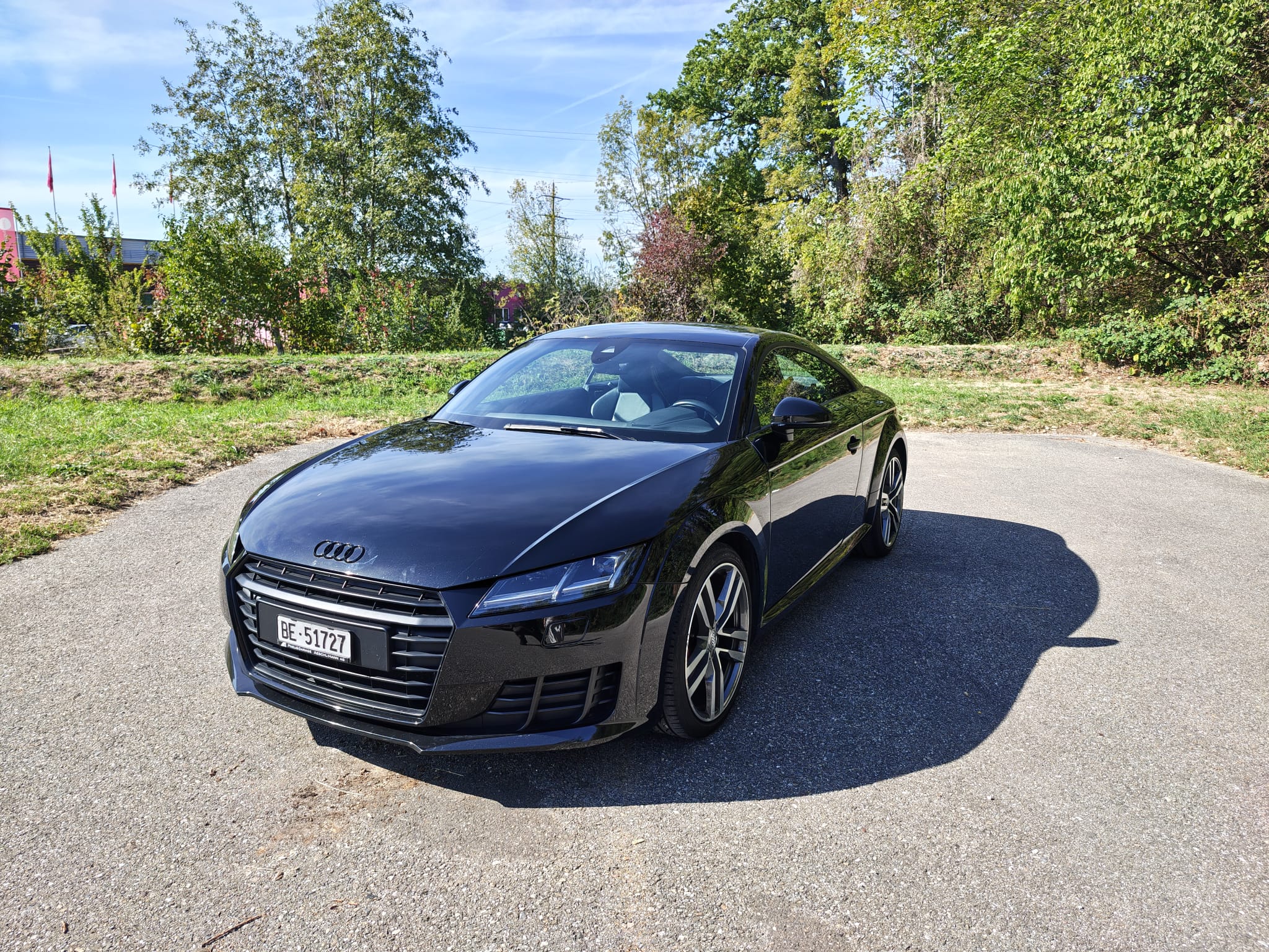 Car photo