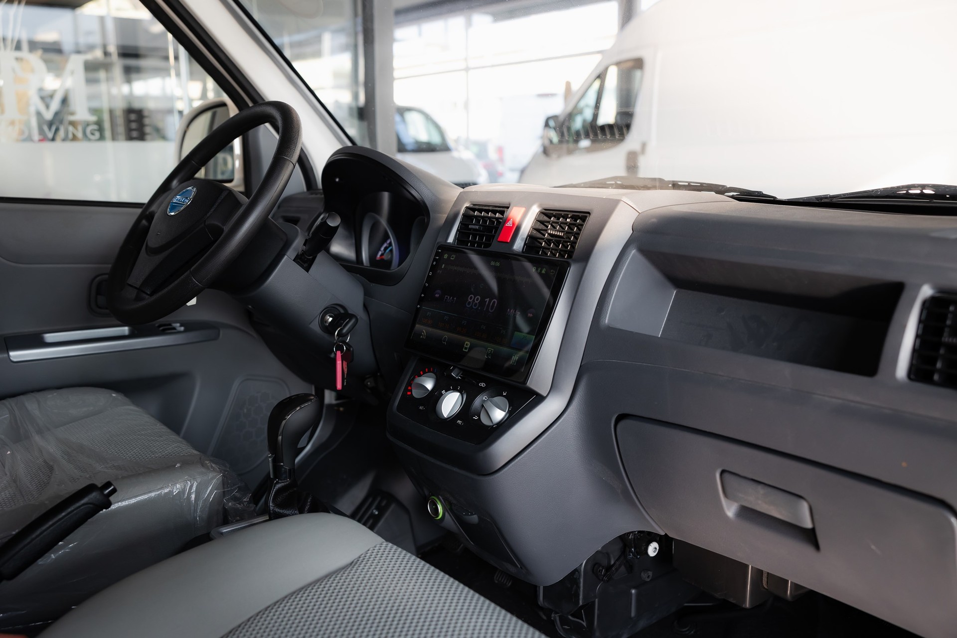 DFM Cenntro Logistar 200-image-13