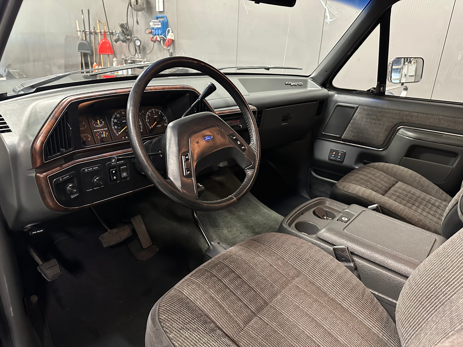 FORD BRONCO 5.8 V8-image-8