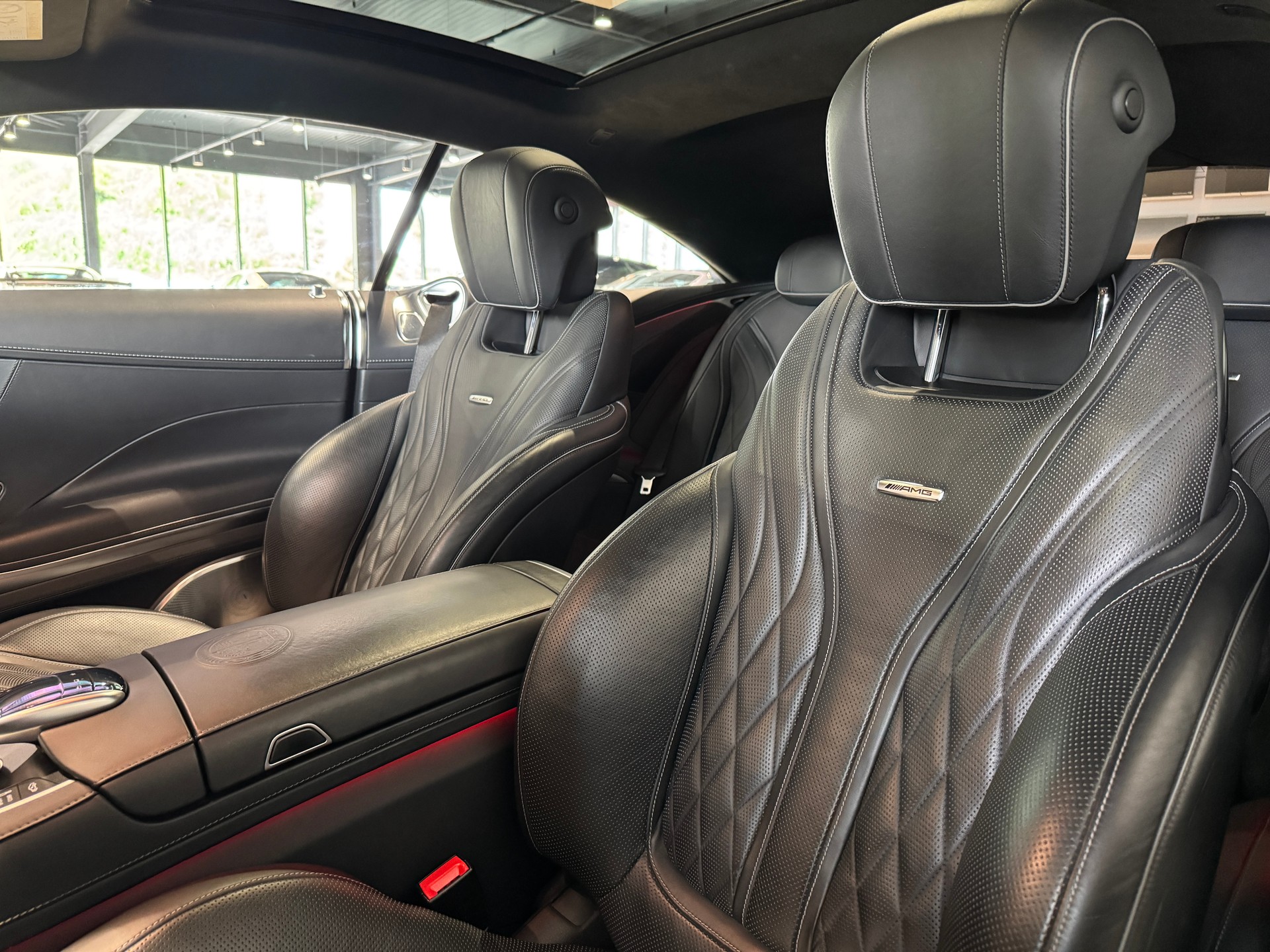 MERCEDES-BENZ S 63 AMG Coupé 4Matic AMG Night-Paket-image-14