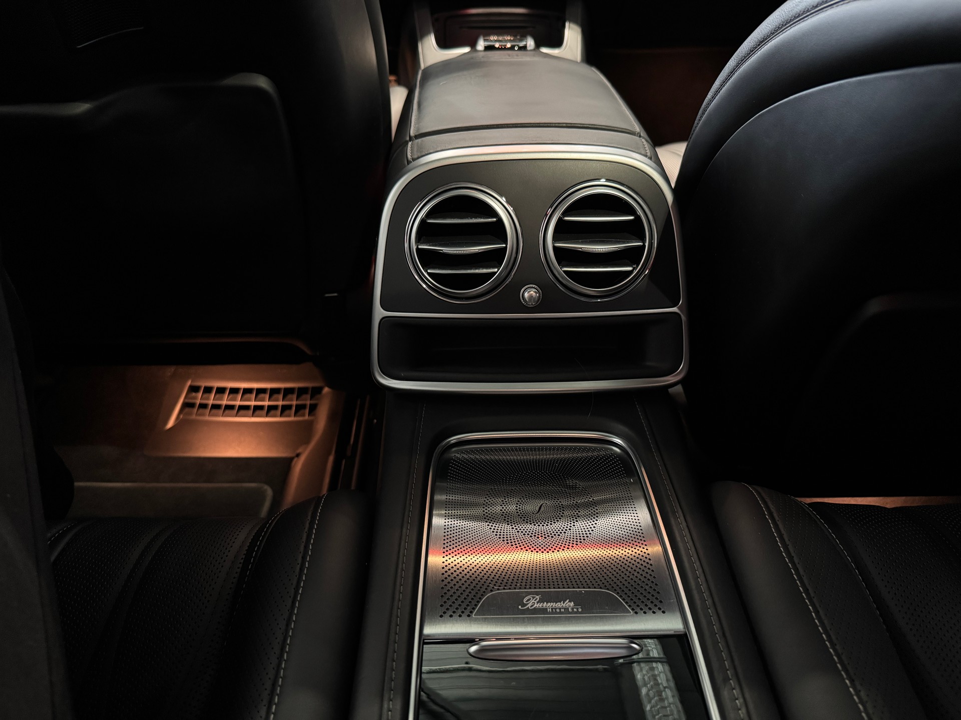 MERCEDES-BENZ S 63 AMG Coupé 4Matic AMG Night-Paket-image-19