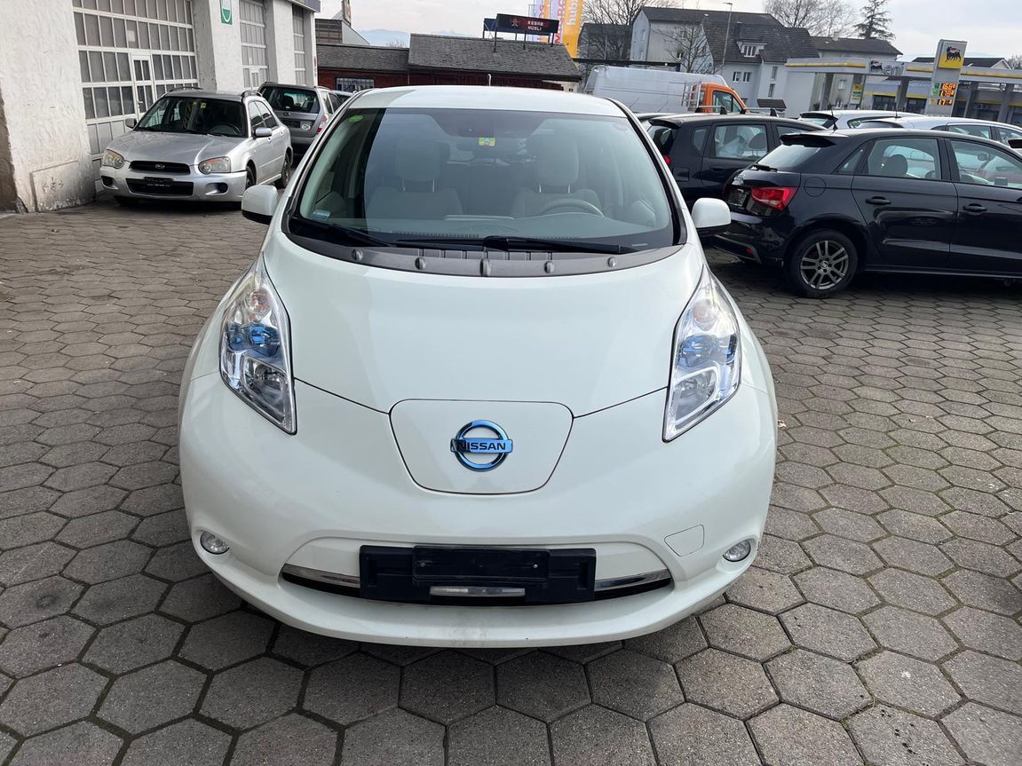 NISSAN Leaf E (incl battery)-showroom-element-2