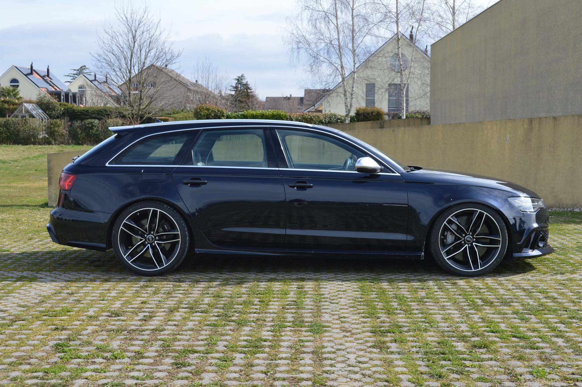 AUDI RS6 Avant 4.0 TFSI V8 performance quattro-image-3