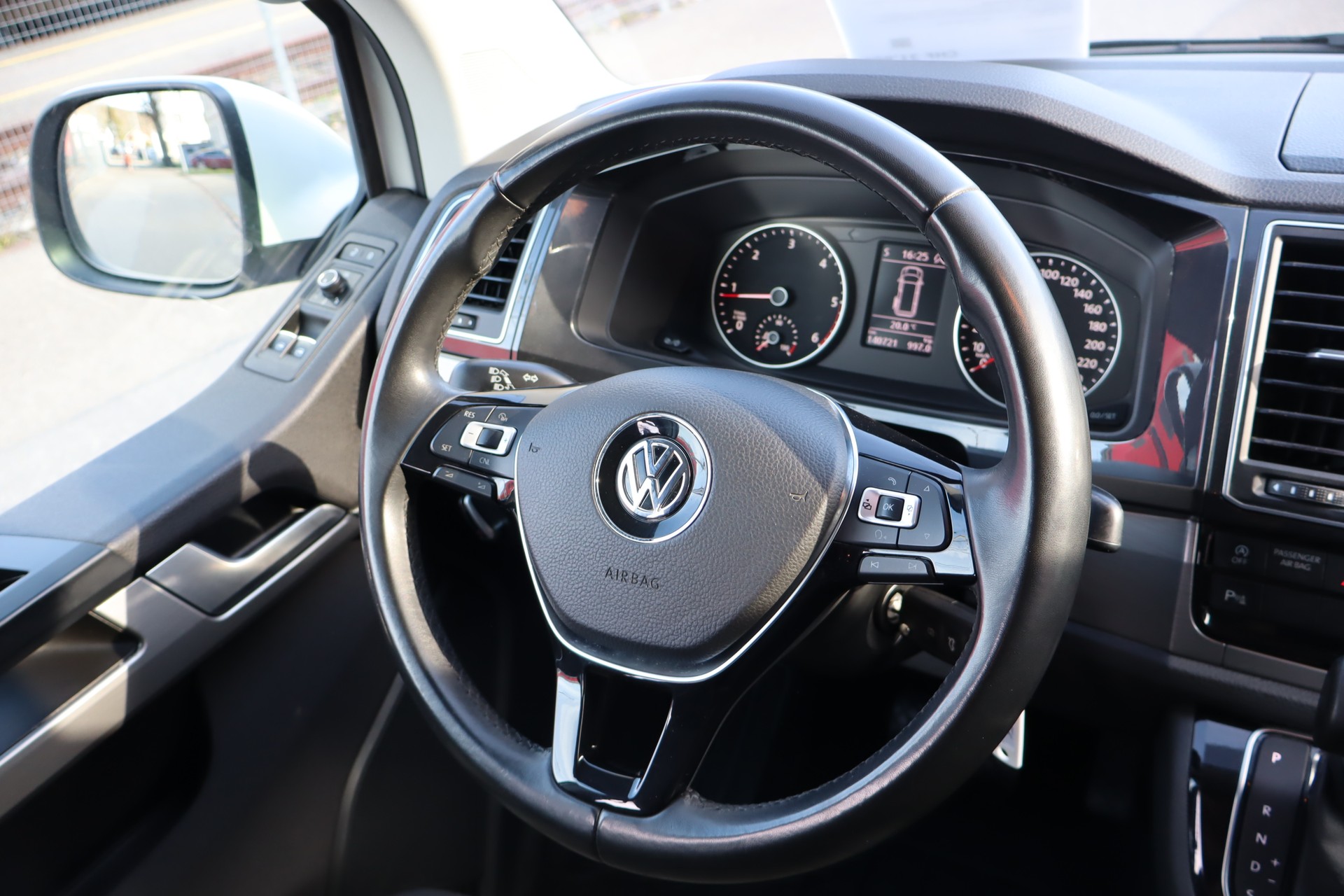 VW T6 Multivan 2.0 TDI Comfortline 4Motion DSG-image-13