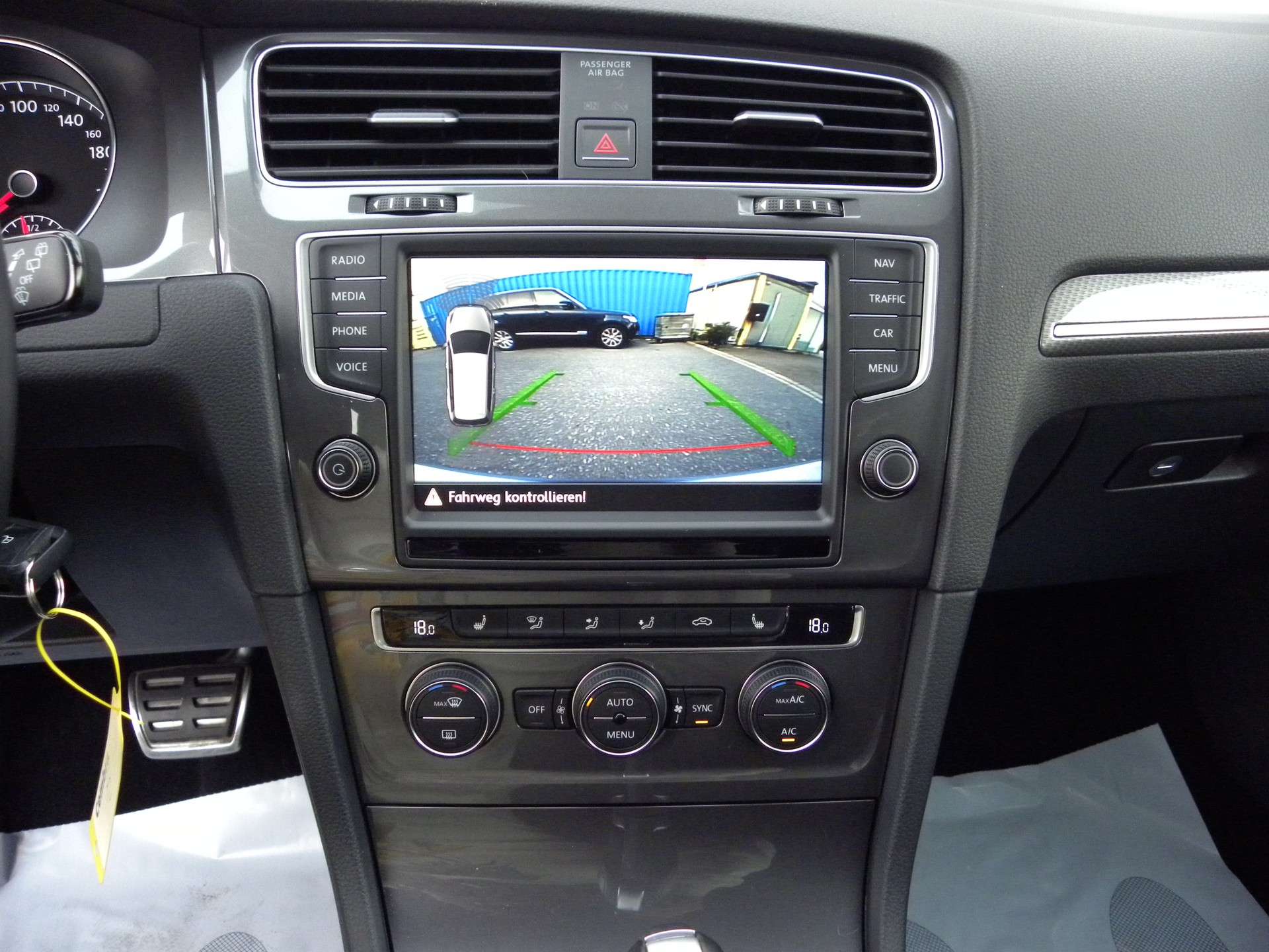 VW Golf 1.8 TSI Alltrack 4Motion Automat-image-9
