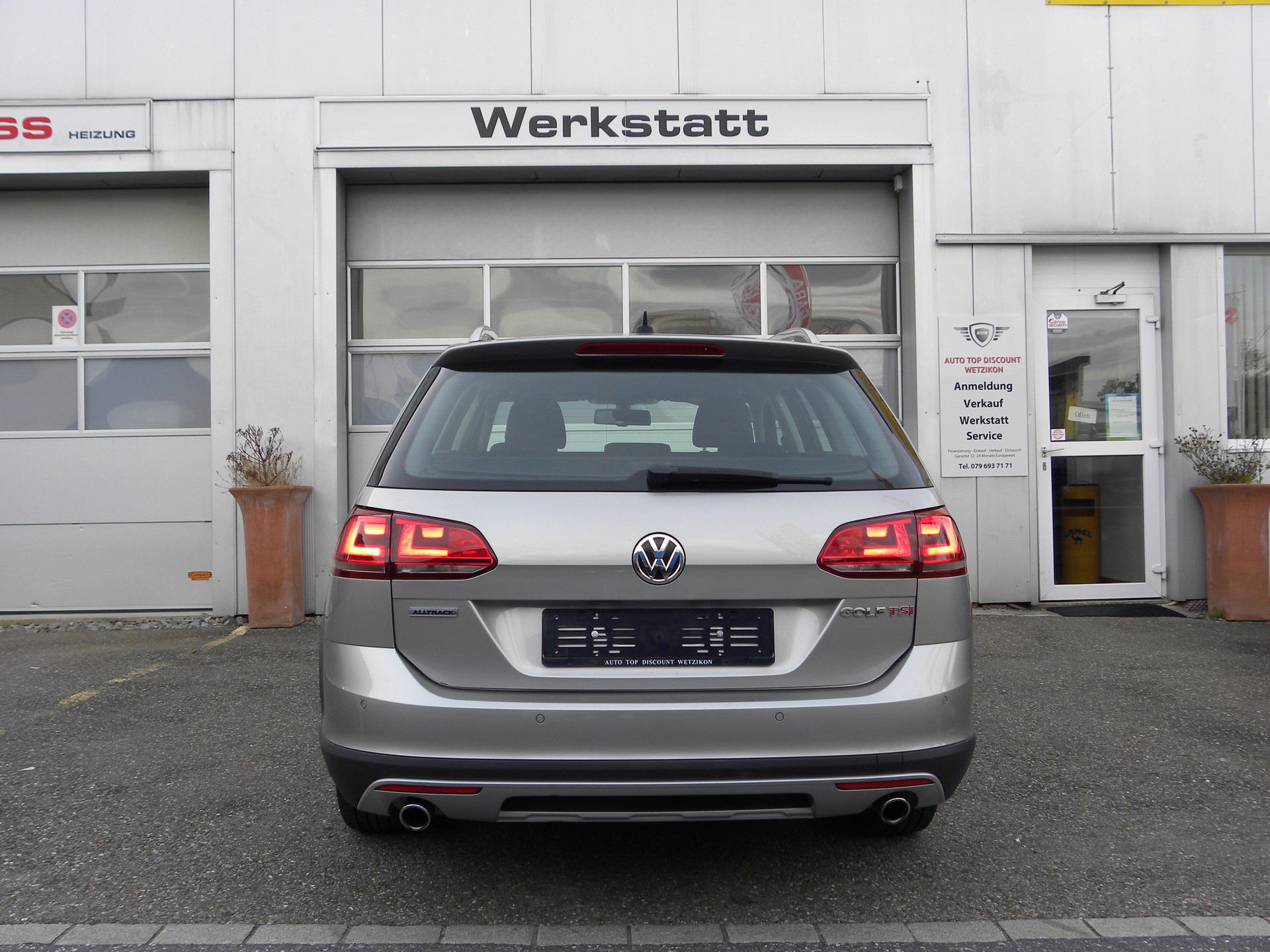 VW Golf 1.8 TSI Alltrack 4Motion Automat-image-3