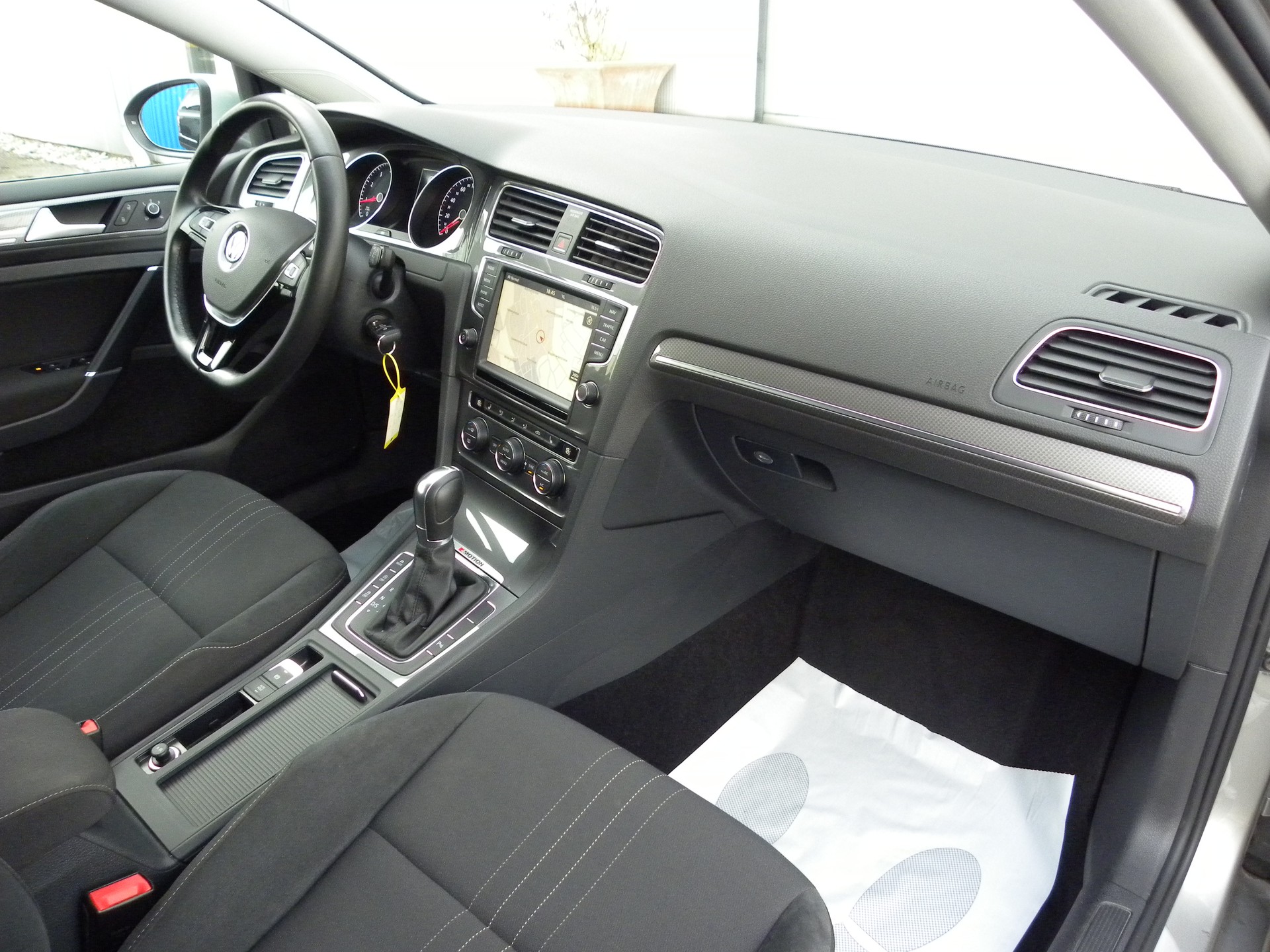 VW Golf 1.8 TSI Alltrack 4Motion Automat-image-5
