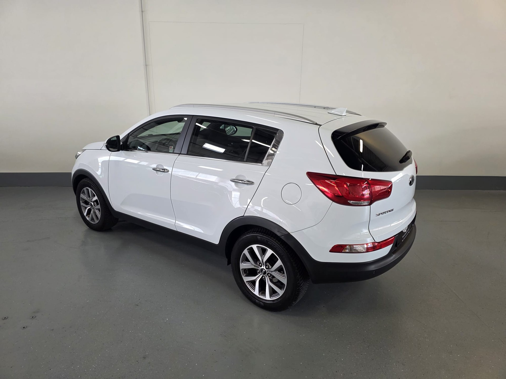 KIA Sportage 1.7 CRDi Swiss Eco Edition-image-13
