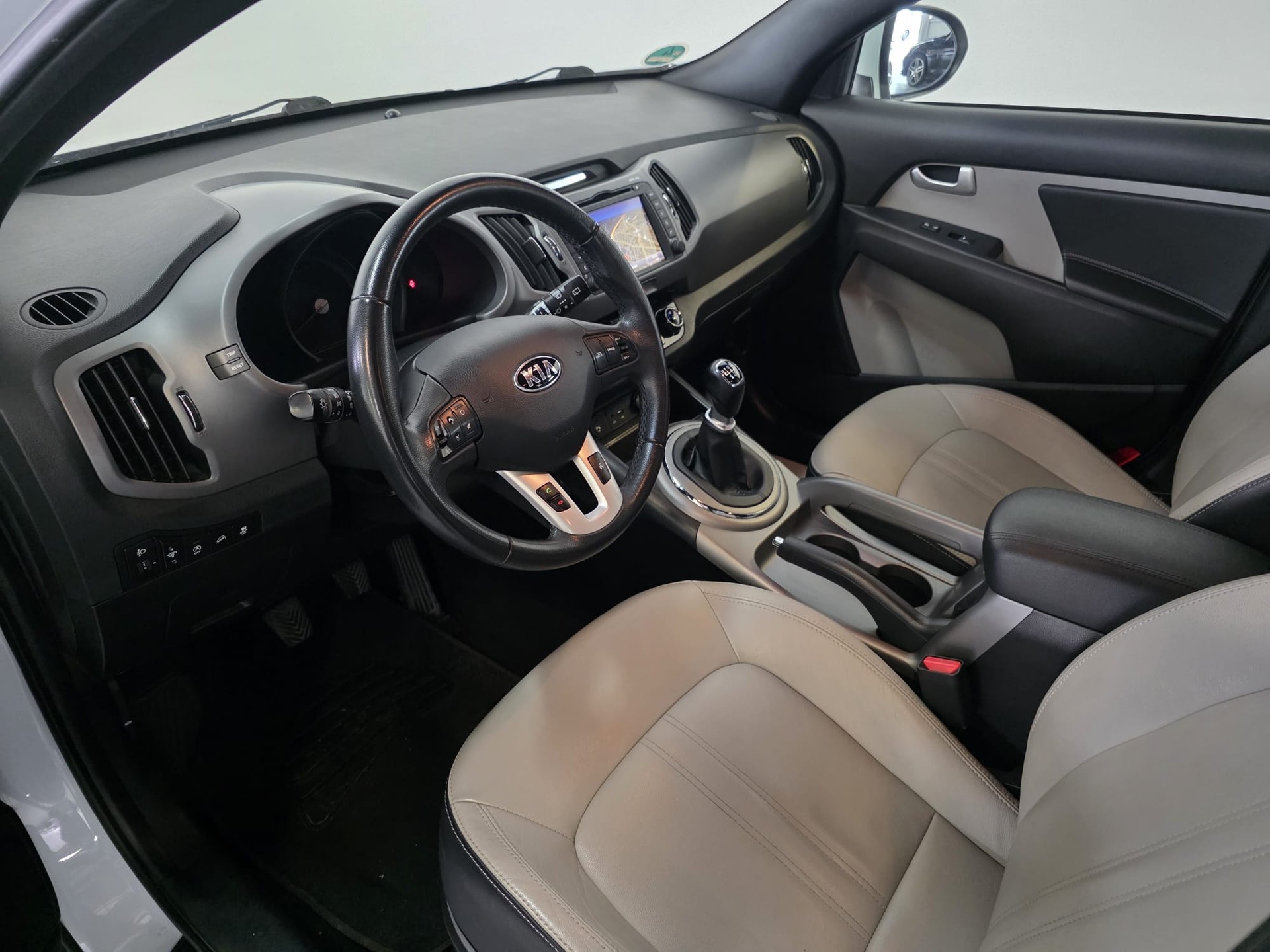 KIA Sportage 1.7 CRDi Swiss Eco Edition-image-20