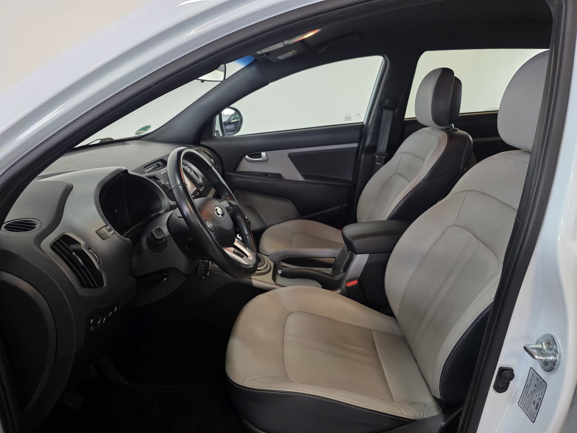 KIA Sportage 1.7 CRDi Swiss Eco Edition-image-21