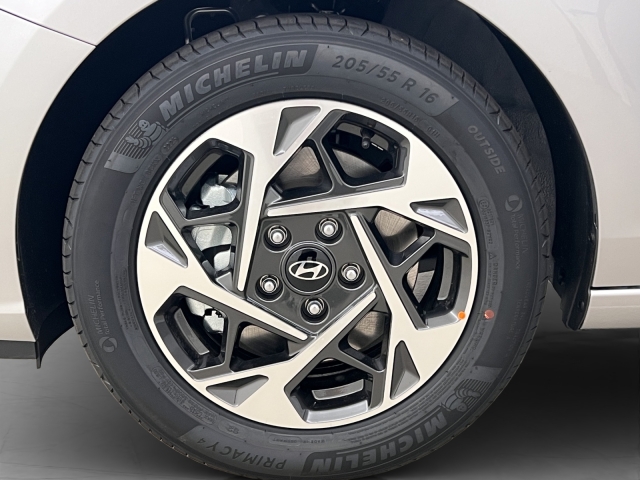 HYUNDAI i30 Wagon 1.5 T-GDi Amplia-image-9