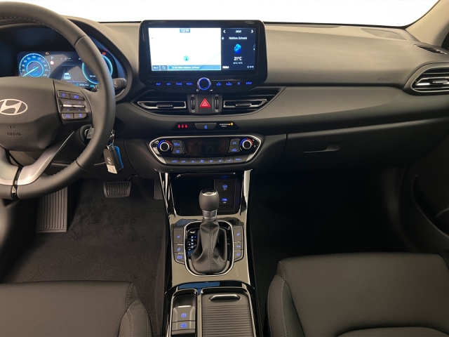 HYUNDAI i30 Wagon 1.5 T-GDi Amplia-image-8