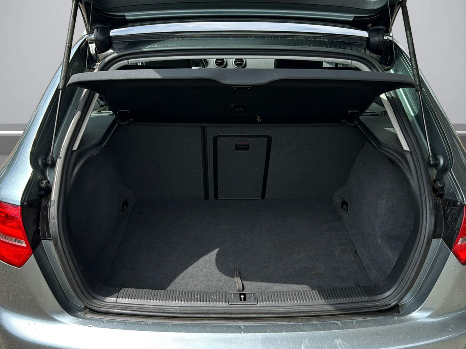 AUDI S3 Sportback 2.0 TFSI quattro S-tronic-image-5