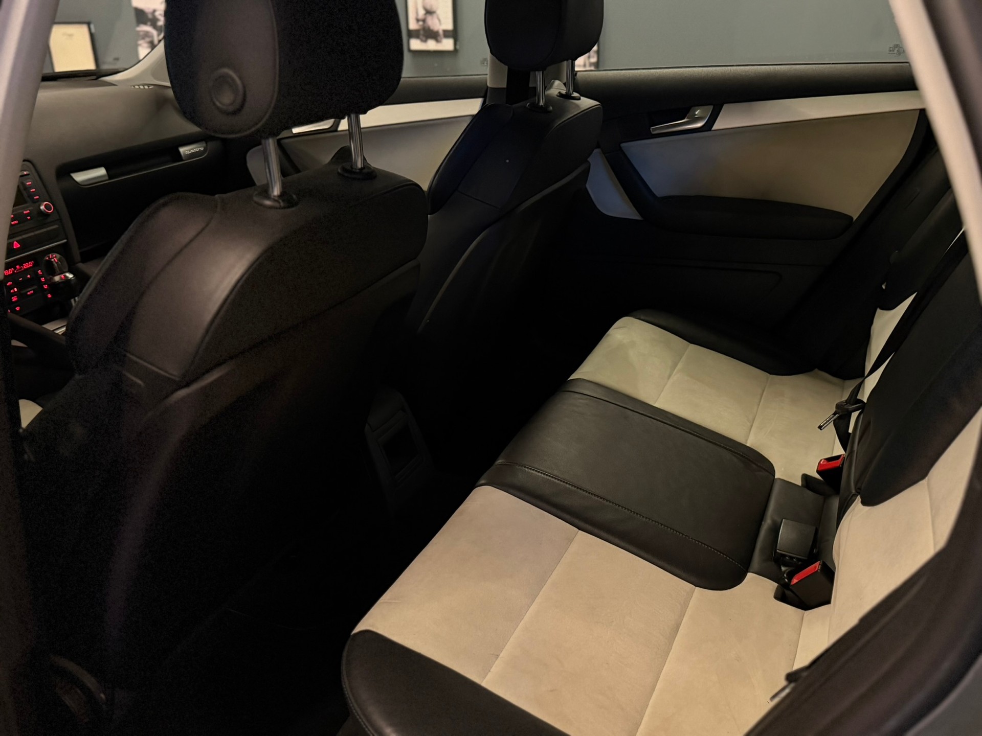 AUDI S3 Sportback 2.0 TFSI quattro S-tronic-image-15