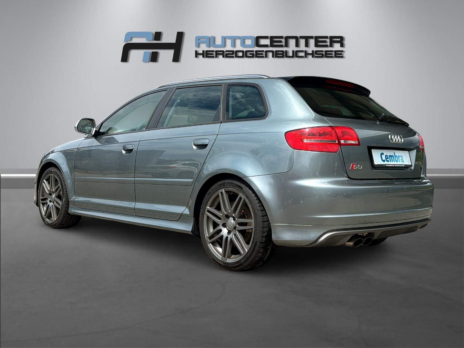 AUDI S3 Sportback 2.0 TFSI quattro S-tronic-image-2
