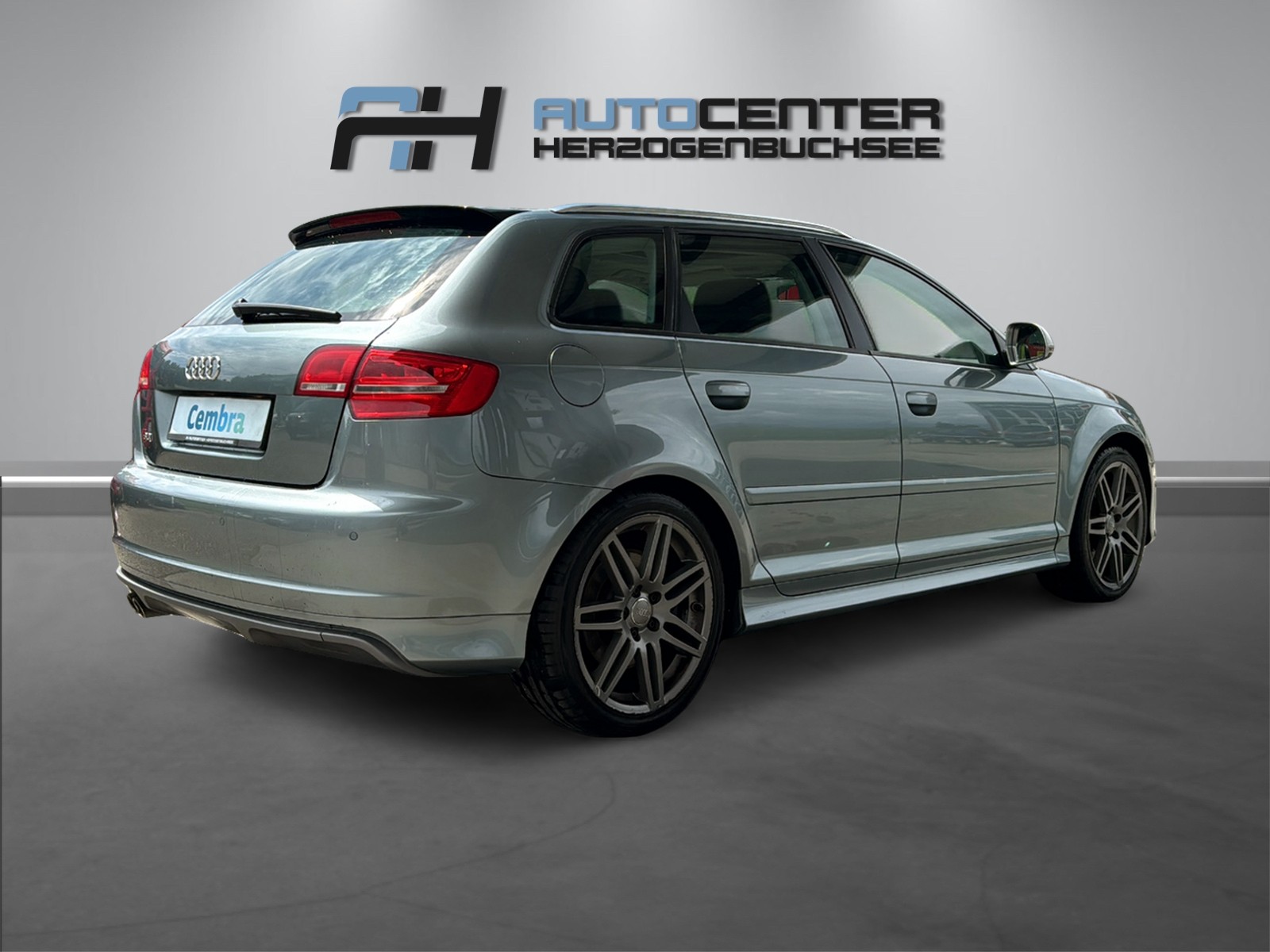 AUDI S3 Sportback 2.0 TFSI quattro S-tronic-image-4