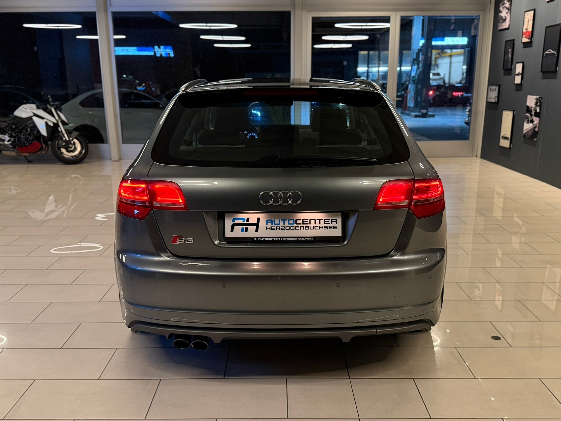 AUDI S3 Sportback 2.0 TFSI quattro S-tronic-image-5