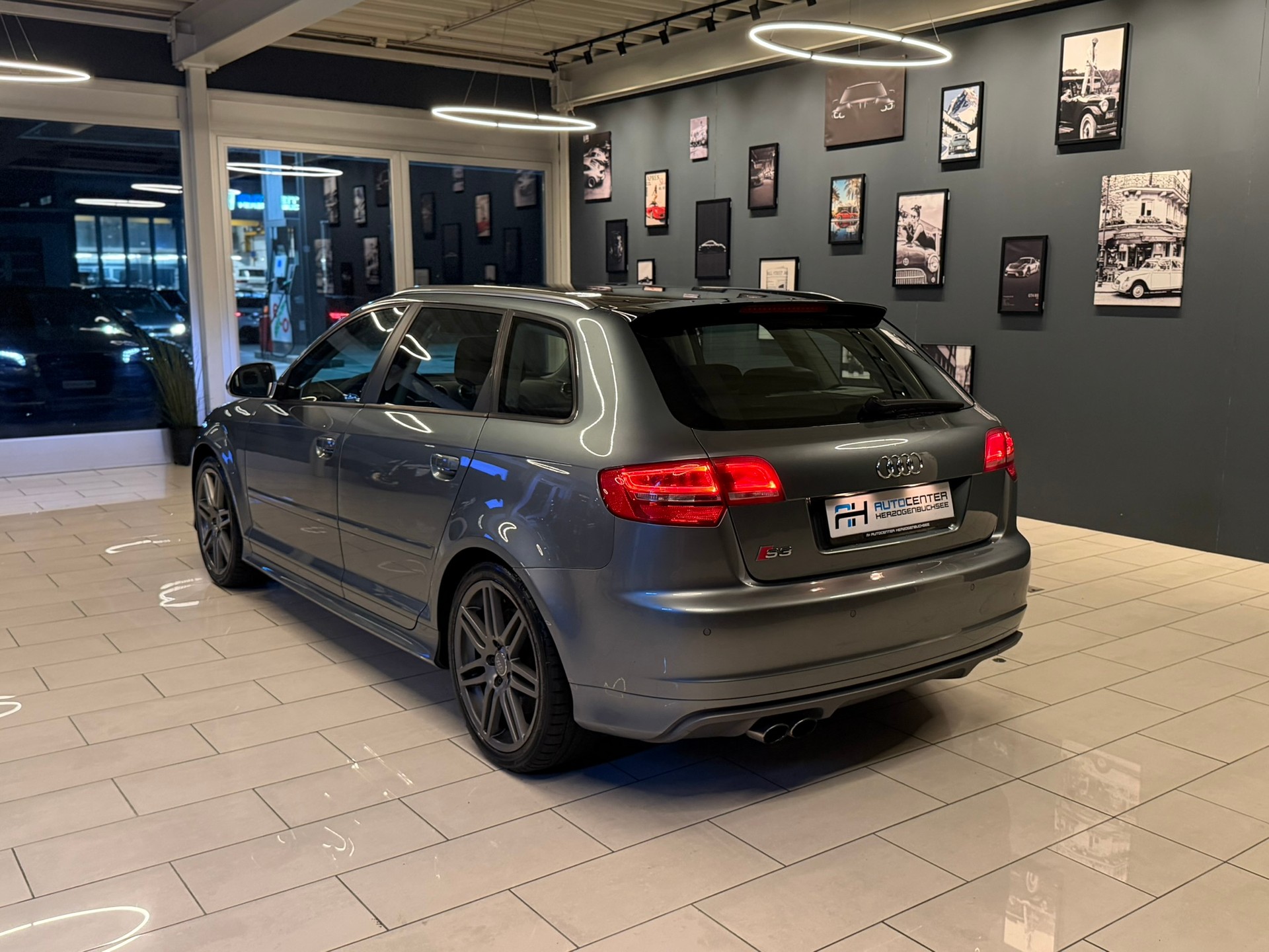 AUDI S3 Sportback 2.0 TFSI quattro S-tronic-image-4
