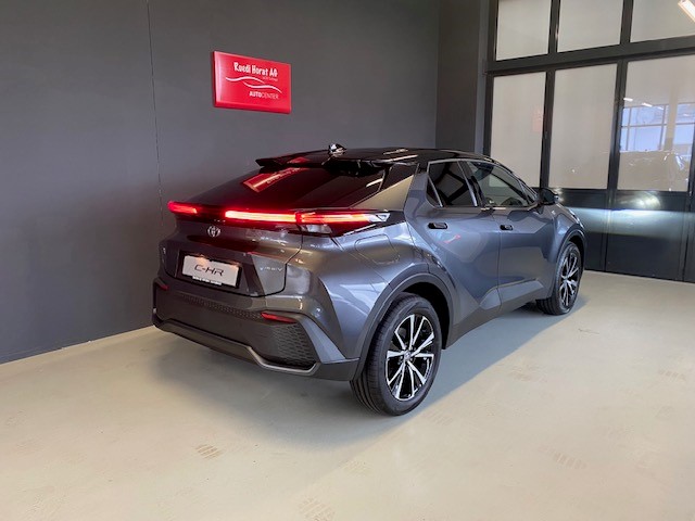 TOYOTA C-HR 2.0 PHEV Swiss Edition-image-4