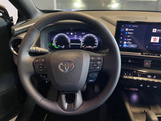 TOYOTA C-HR 2.0 PHEV Swiss Edition-image-10