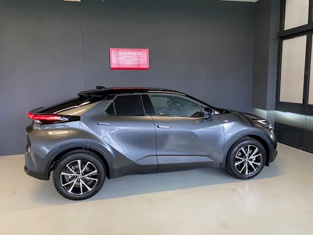 TOYOTA C-HR 2.0 PHEV Swiss Edition-image-3