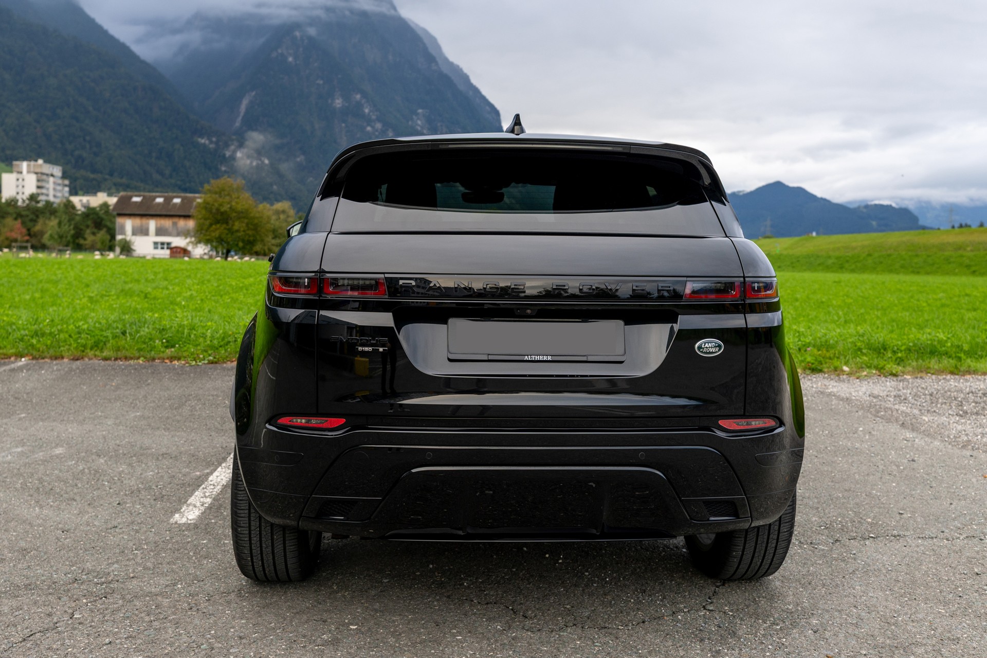 LAND ROVER Range Rover Evoque R-Dynamic D 150 S AT9-image-3