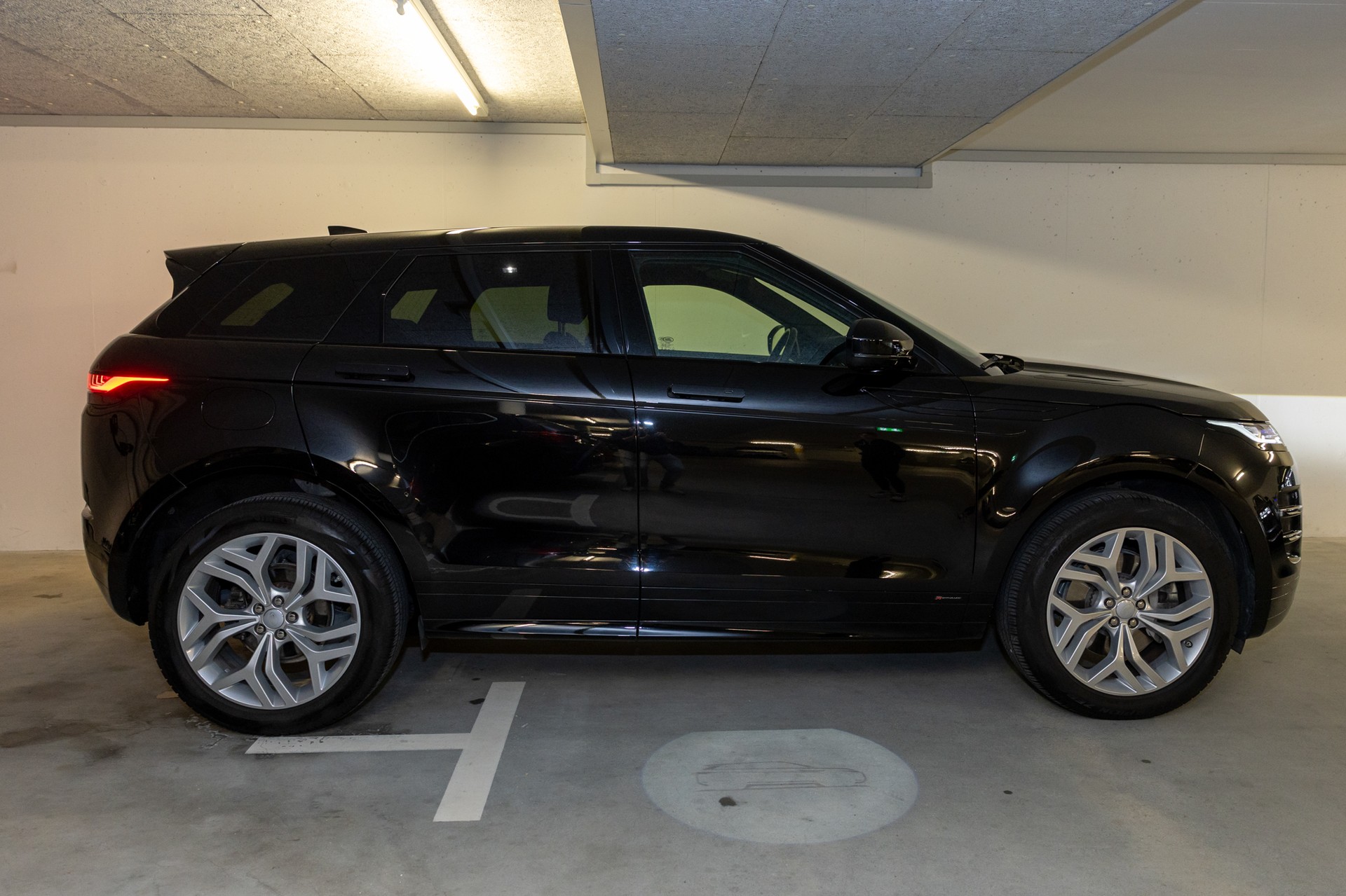 LAND ROVER Range Rover Evoque R-Dynamic D 150 S AT9-image-7