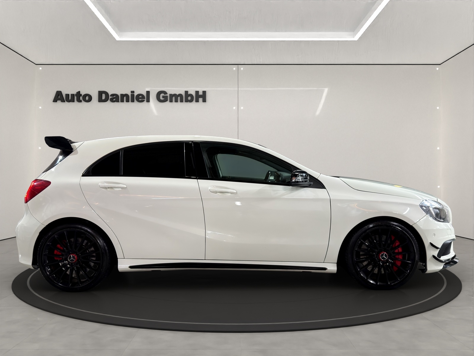MERCEDES-BENZ A 45 AMG 4Matic Speedshift 7G-DCT-image-4