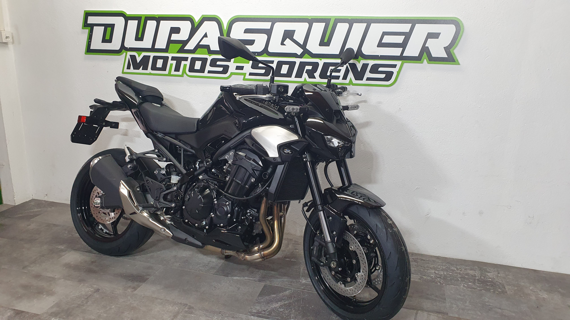 KAWASAKI Z 900-showroom-element-3