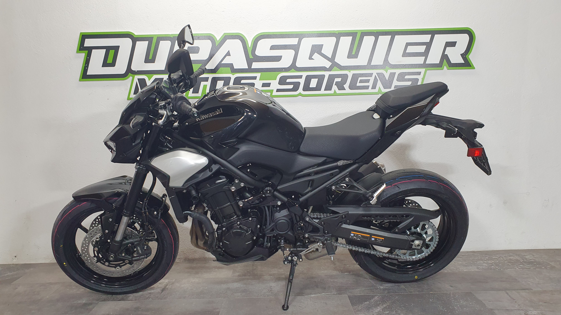 KAWASAKI Z 900-showroom-element-1