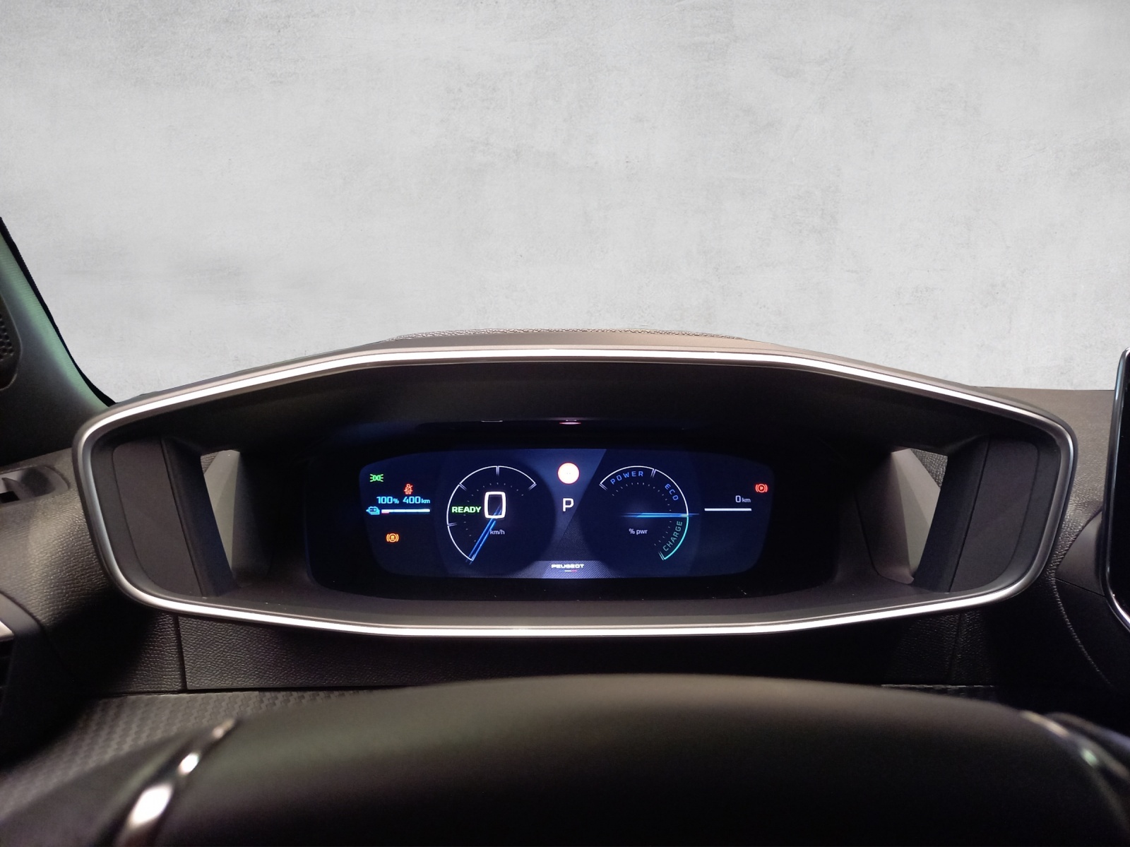 PEUGEOT 2008 e-GT 54kWh-image-10