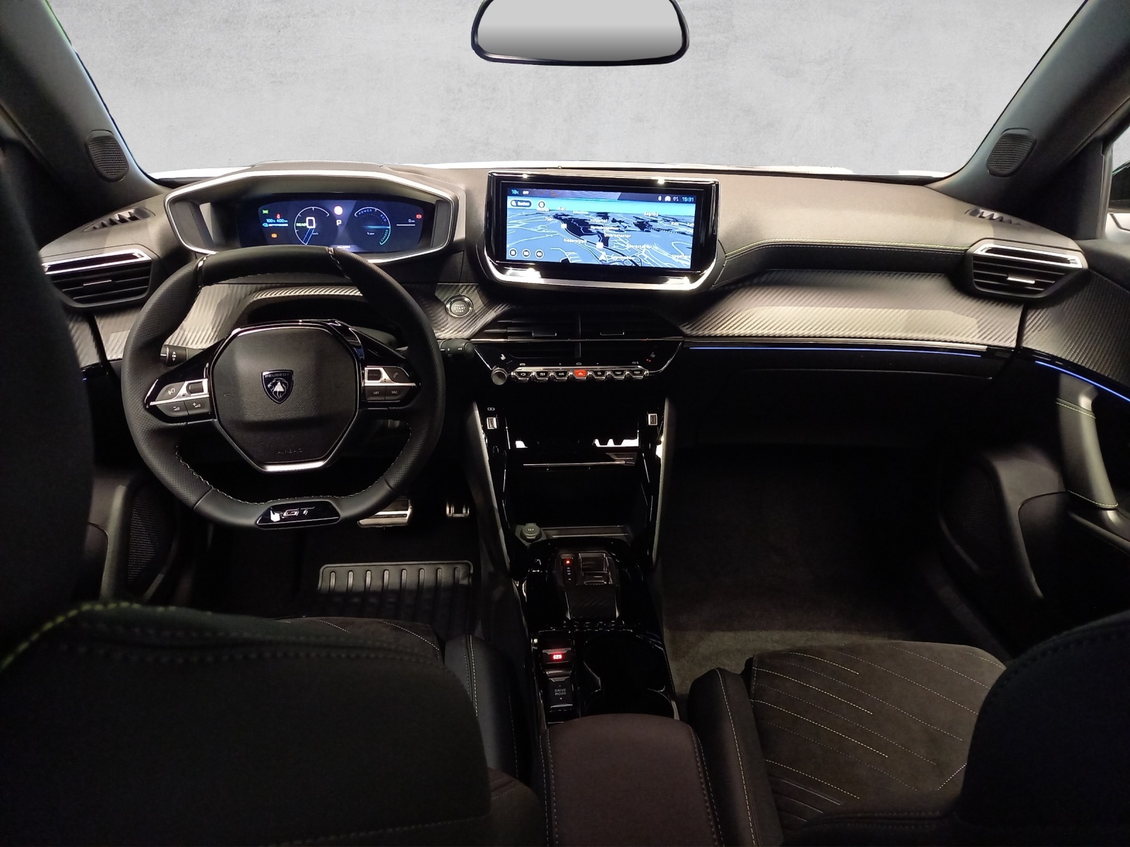 PEUGEOT 2008 e-GT 54kWh-image-9