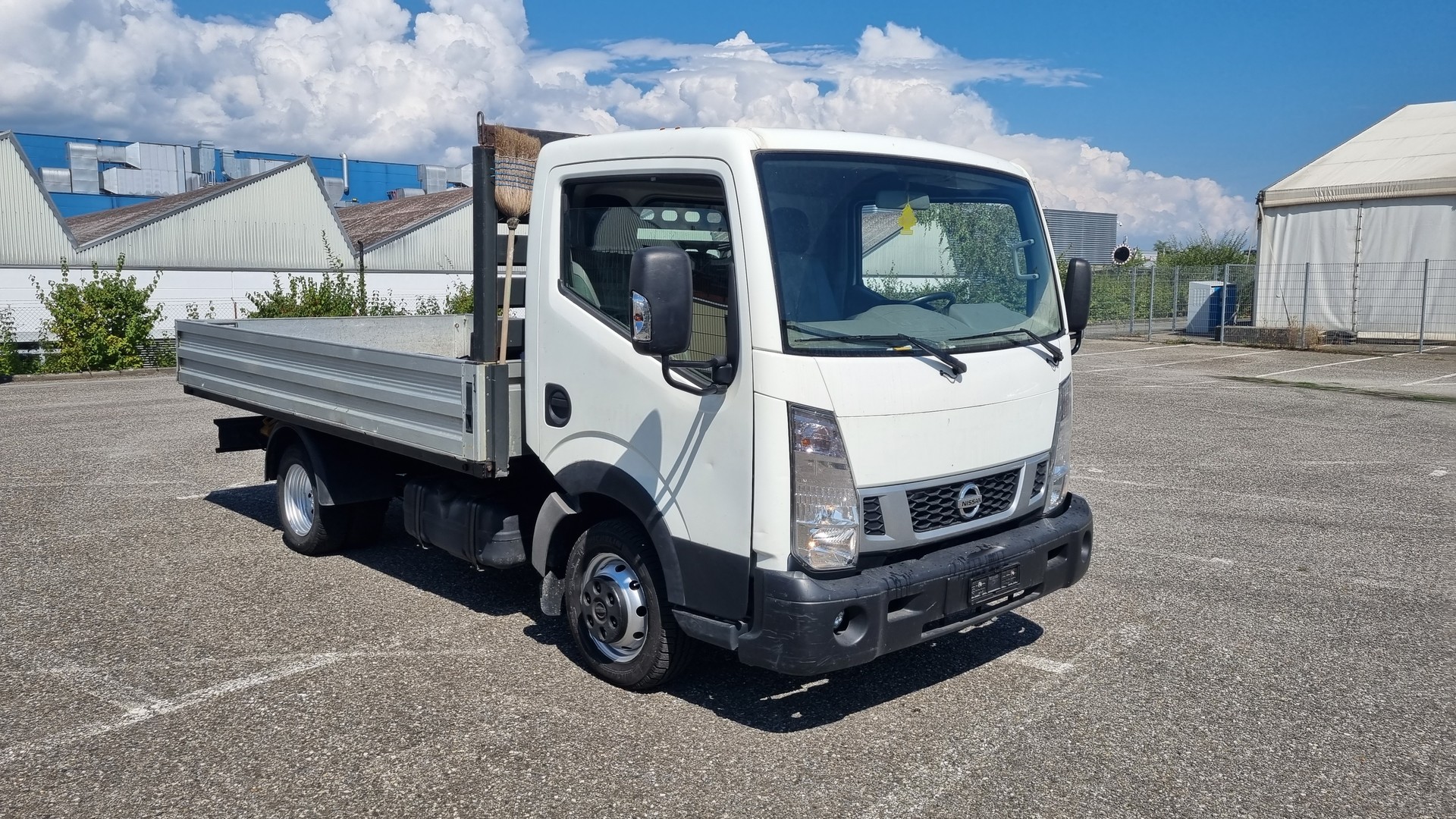 NISSAN CABSTAR-image-5