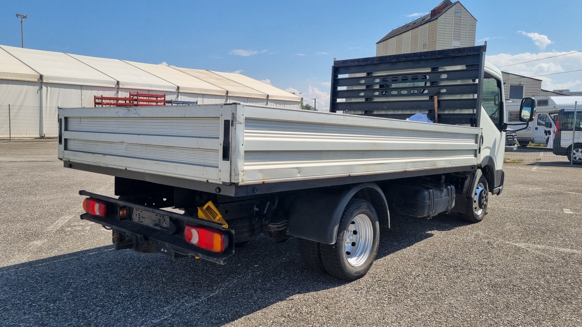 NISSAN CABSTAR-image-4