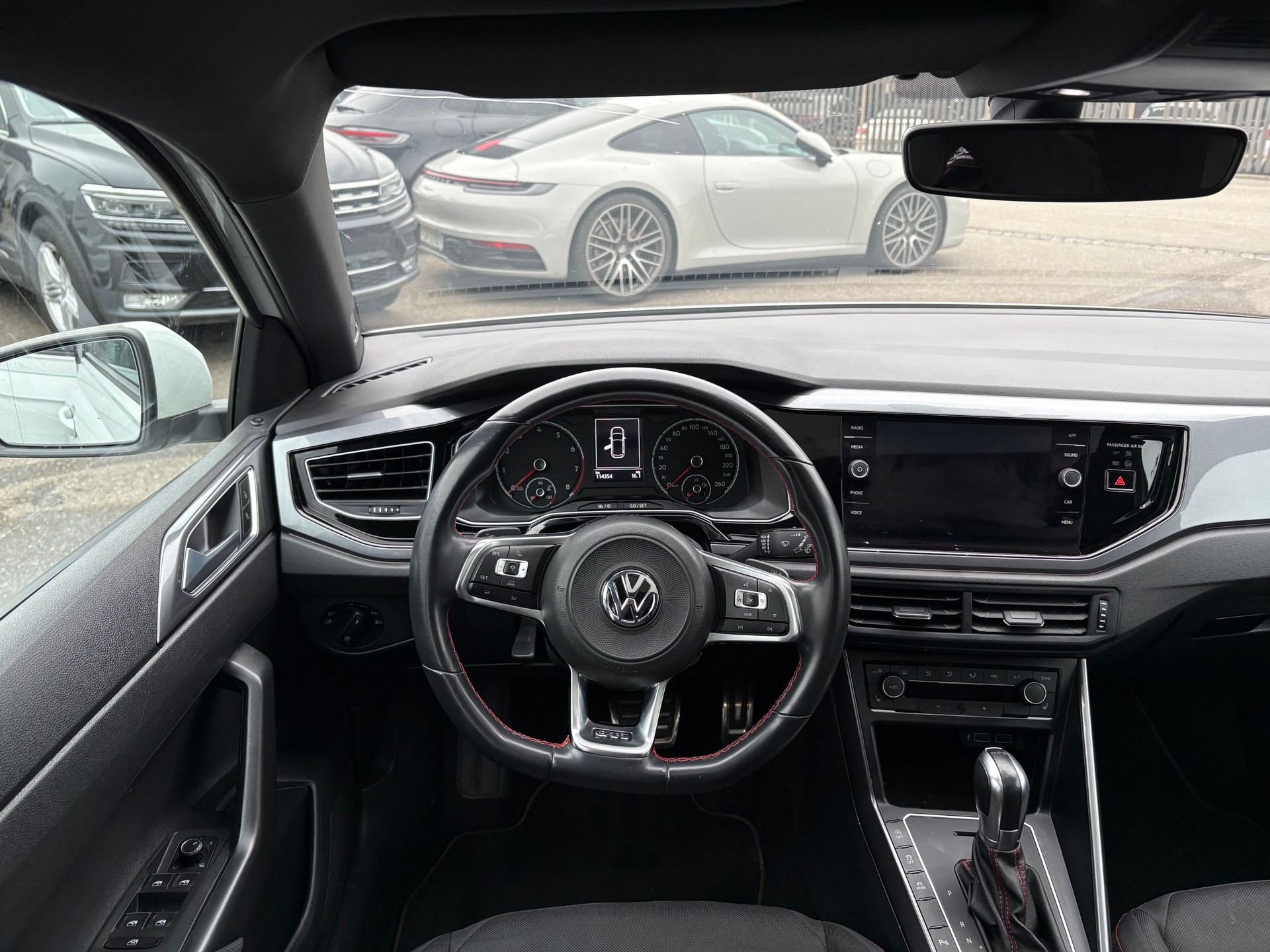 VW Polo 2.0 TSI GTI DSG-image-10
