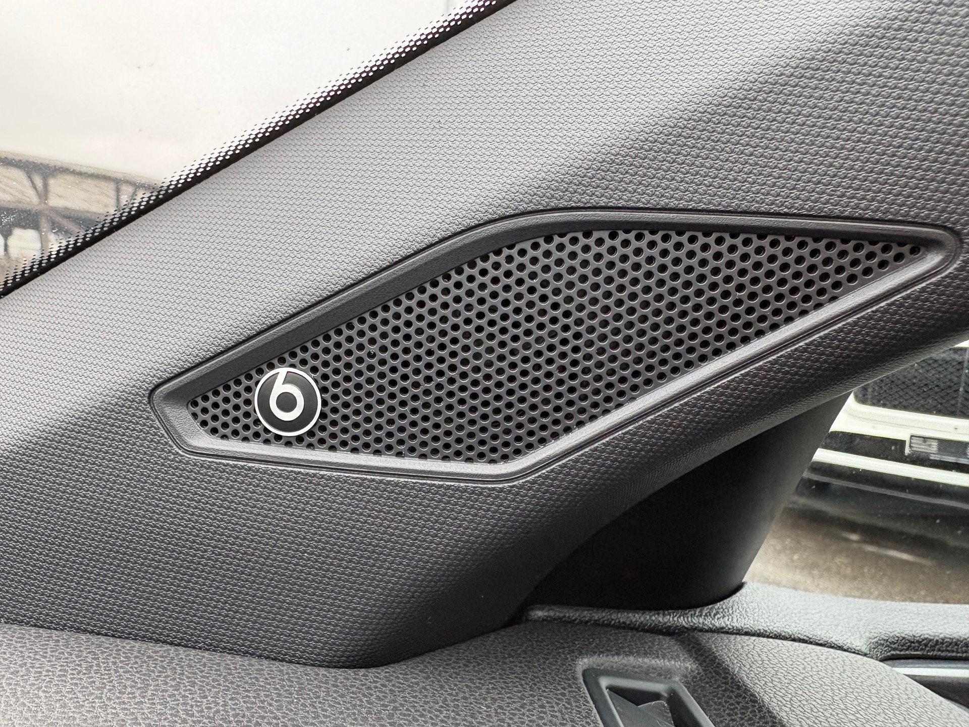VW Polo 2.0 TSI GTI DSG-image-14