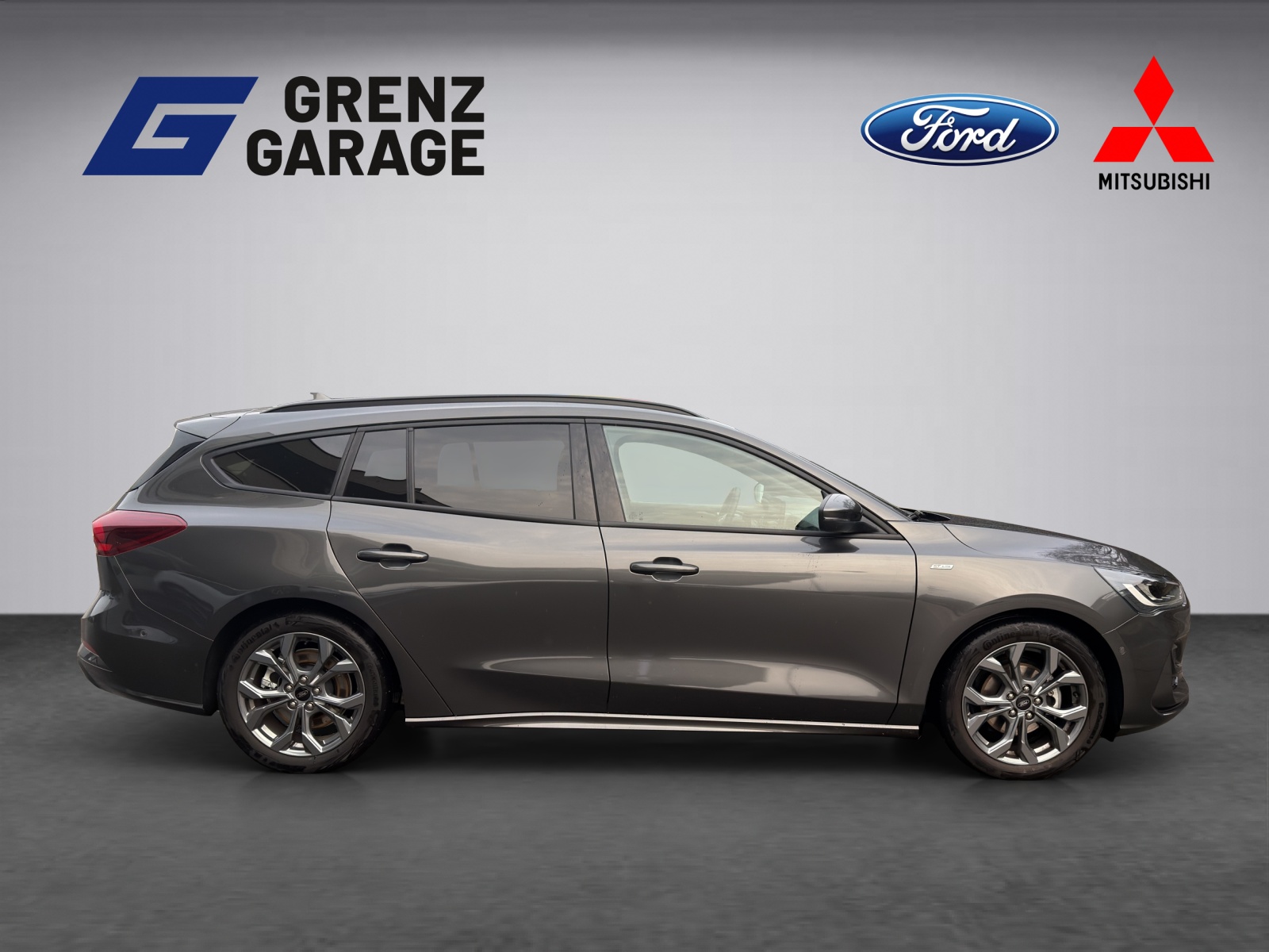 FORD Focus Station Wagon 1.0i EcoB Hybrid 155 ST-Line-image-6