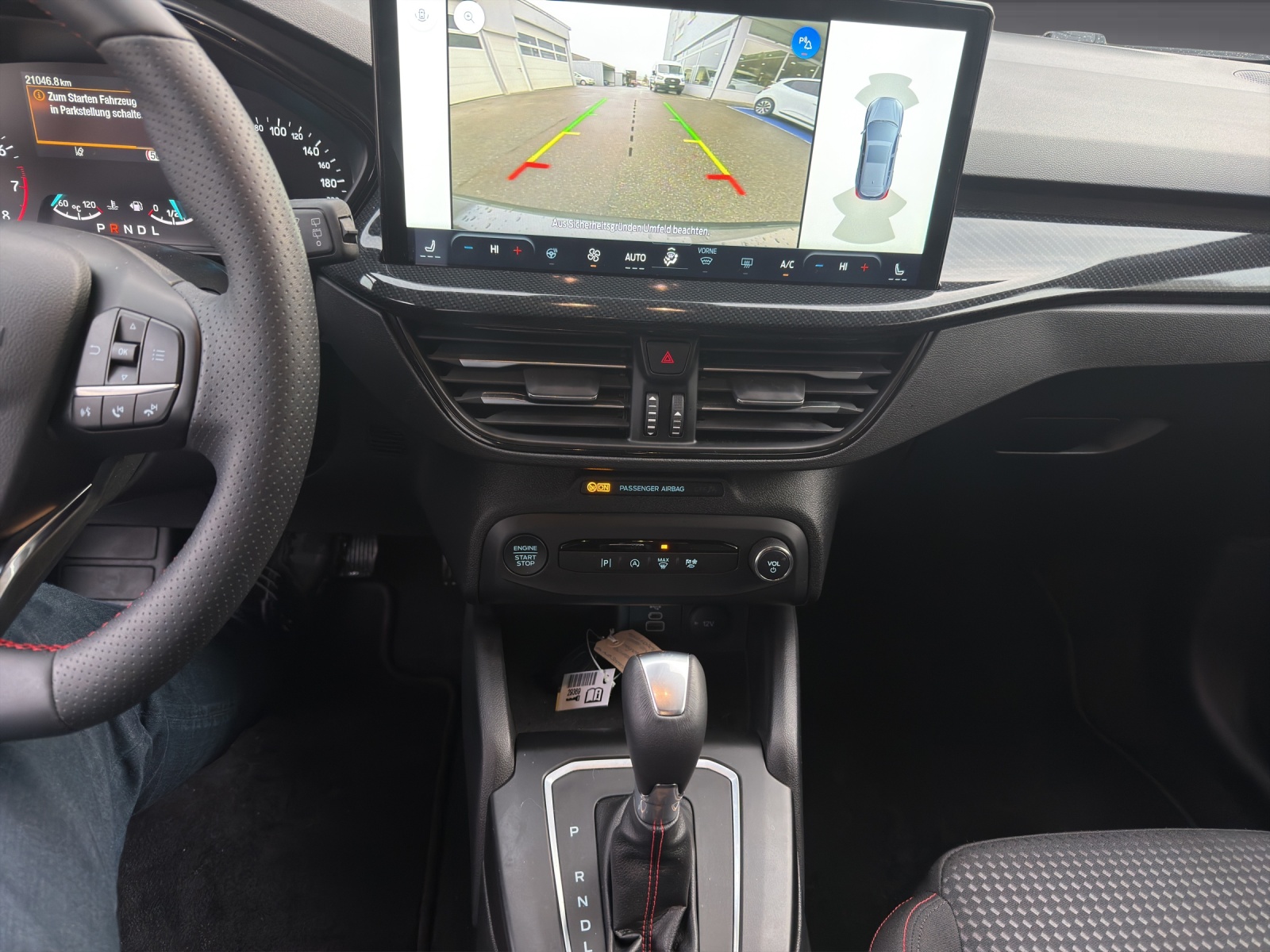 FORD Focus Station Wagon 1.0i EcoB Hybrid 155 ST-Line-image-13