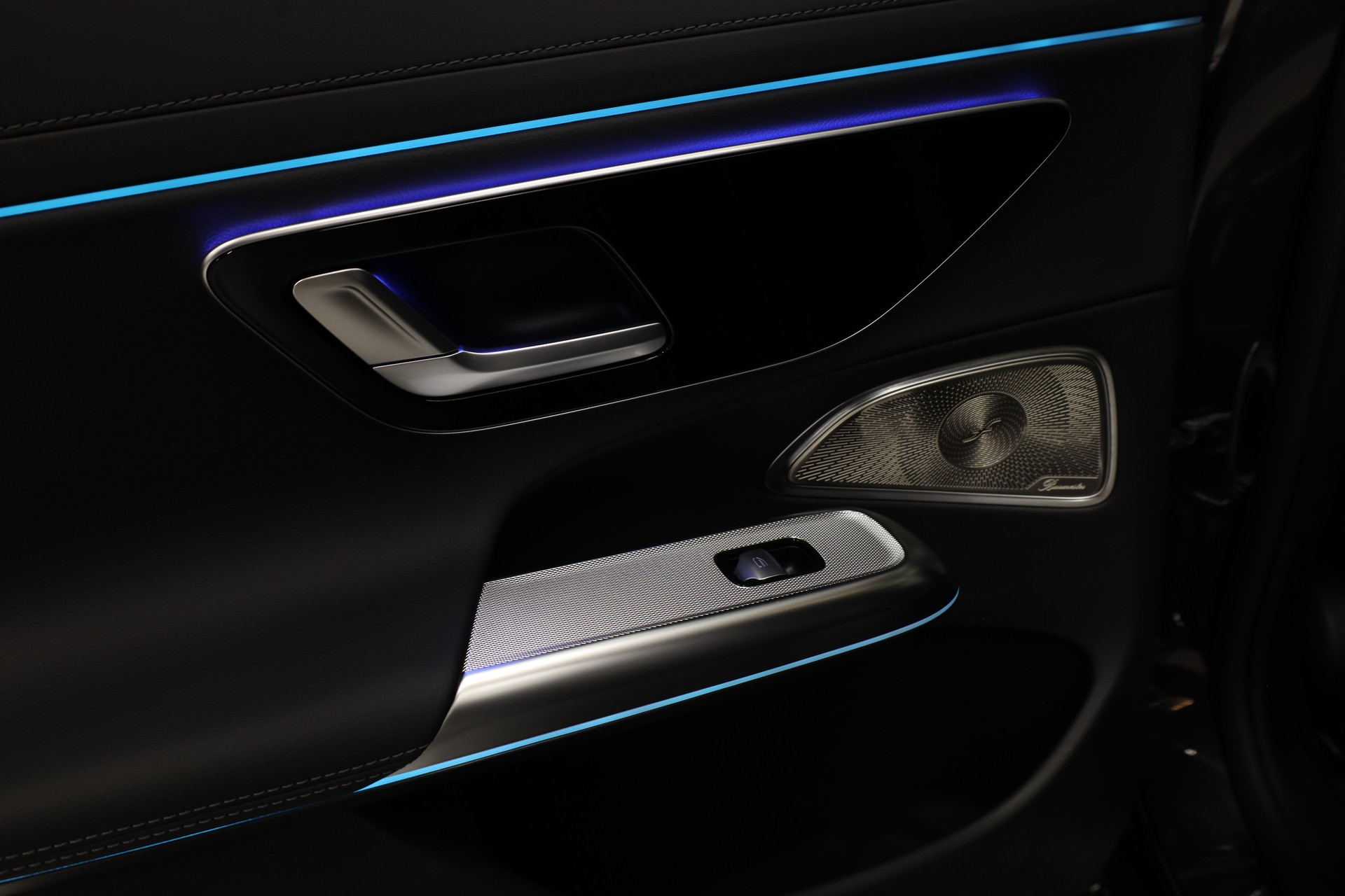 MERCEDES-BENZ E 200 AMG Line 4matic-image-27