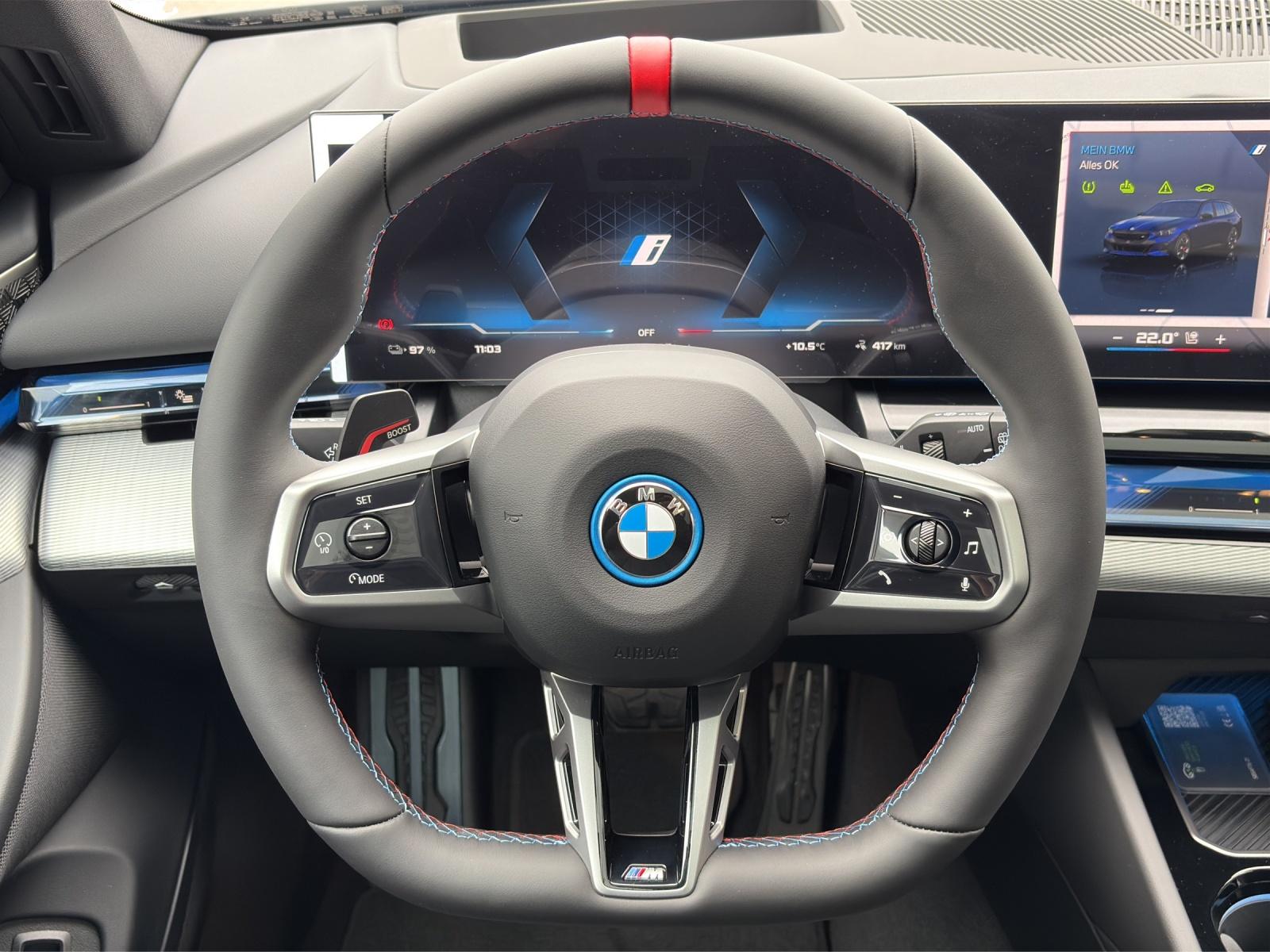 BMW i5 M60 xDrive Touring-image-10