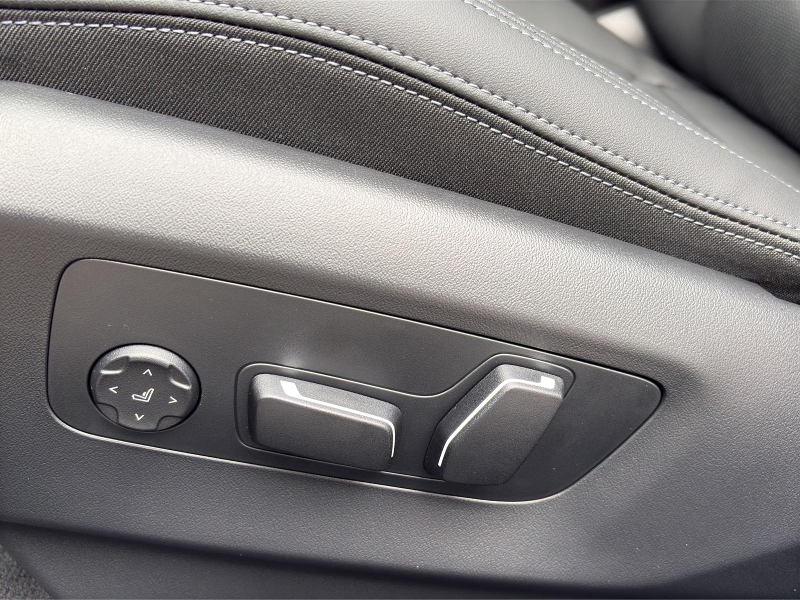 BMW i5 M60 xDrive Touring-image-18
