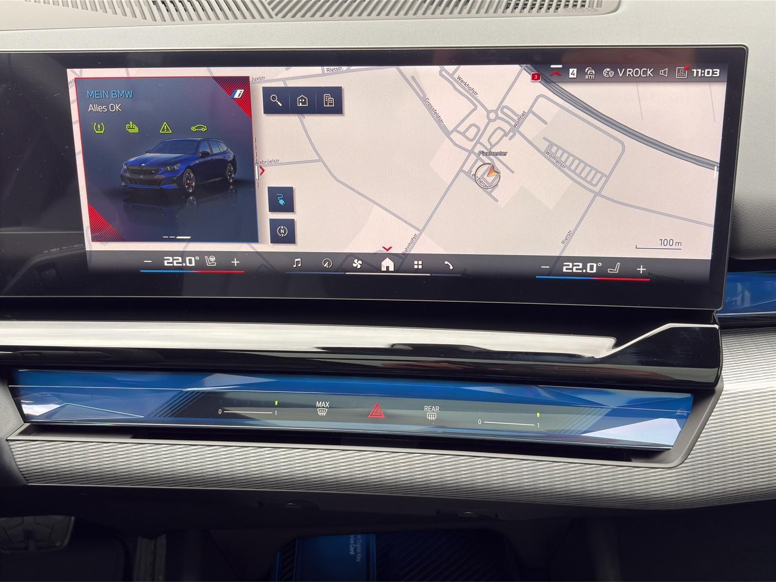 BMW i5 M60 xDrive Touring-image-11