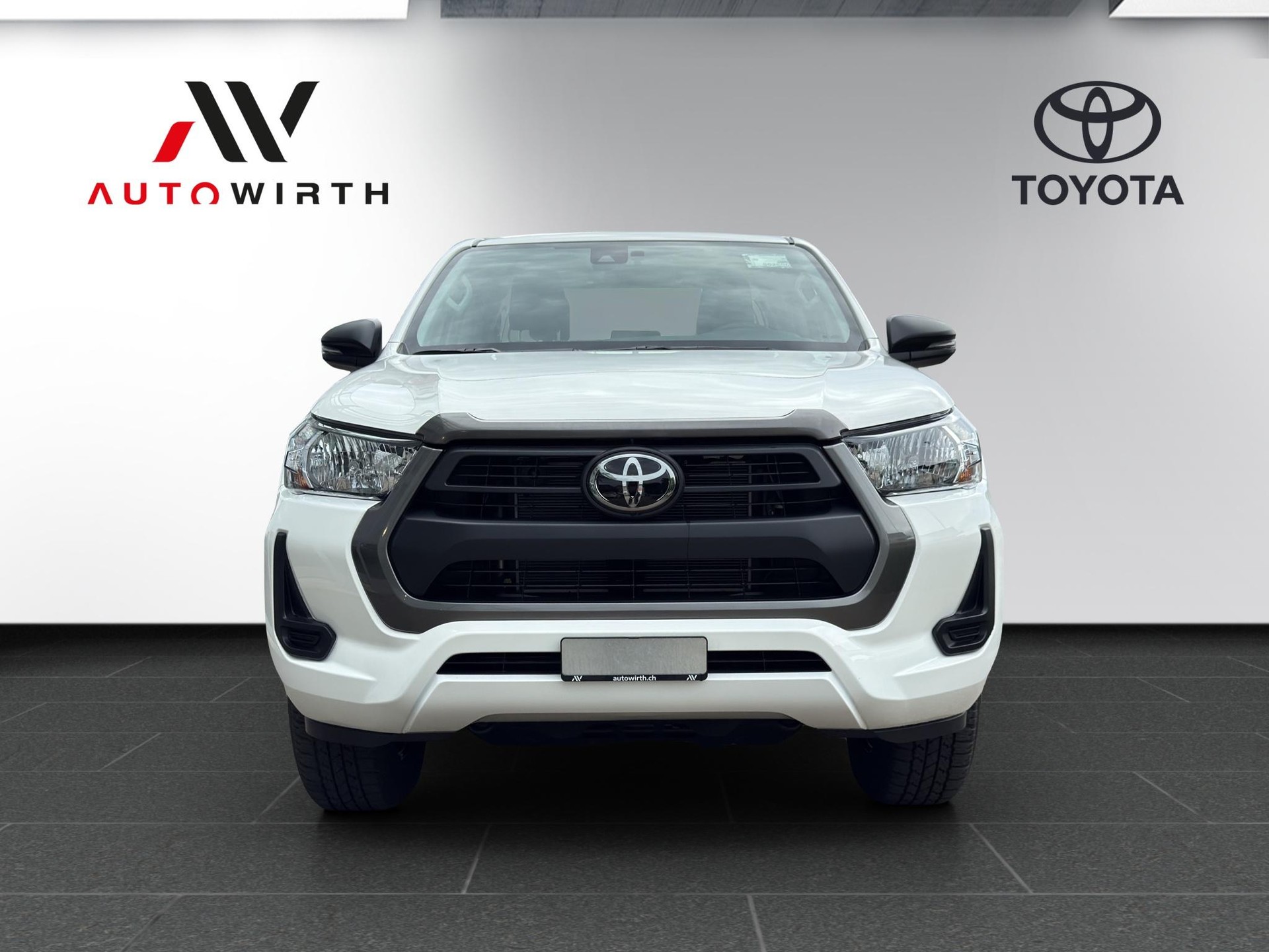 TOYOTA Hilux Double 2.8 4WD Comfort-image-1