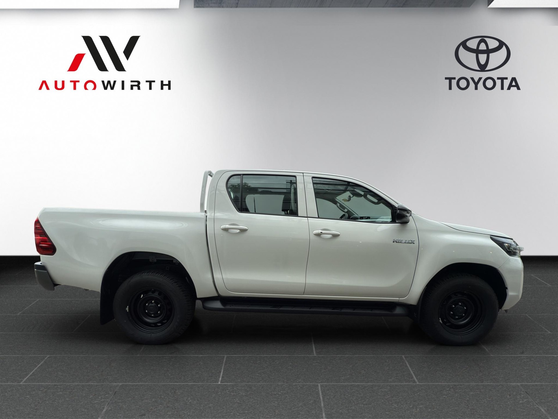 TOYOTA Hilux Double 2.8 4WD Comfort-image-3