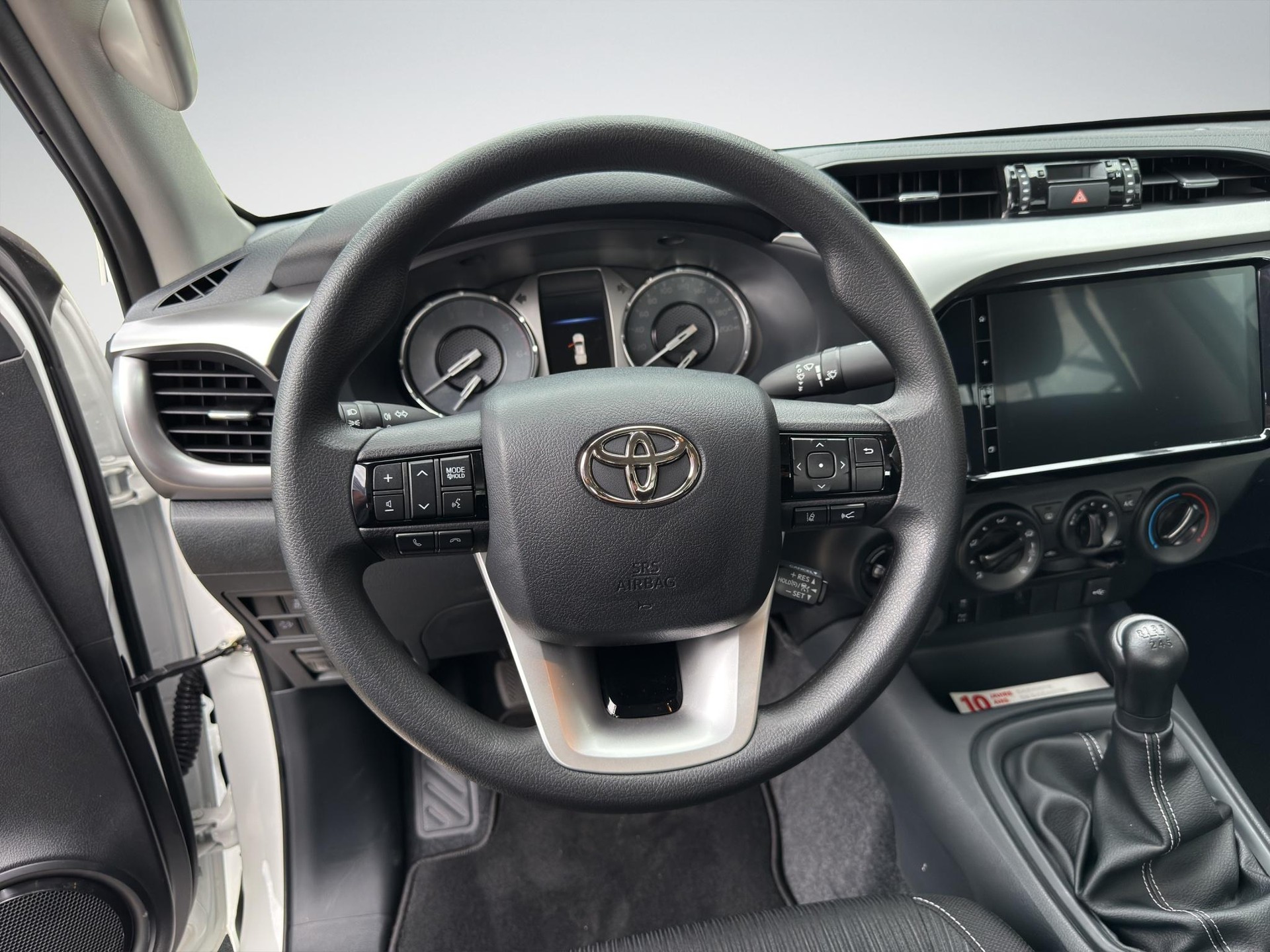 TOYOTA Hilux Double 2.8 4WD Comfort-image-9