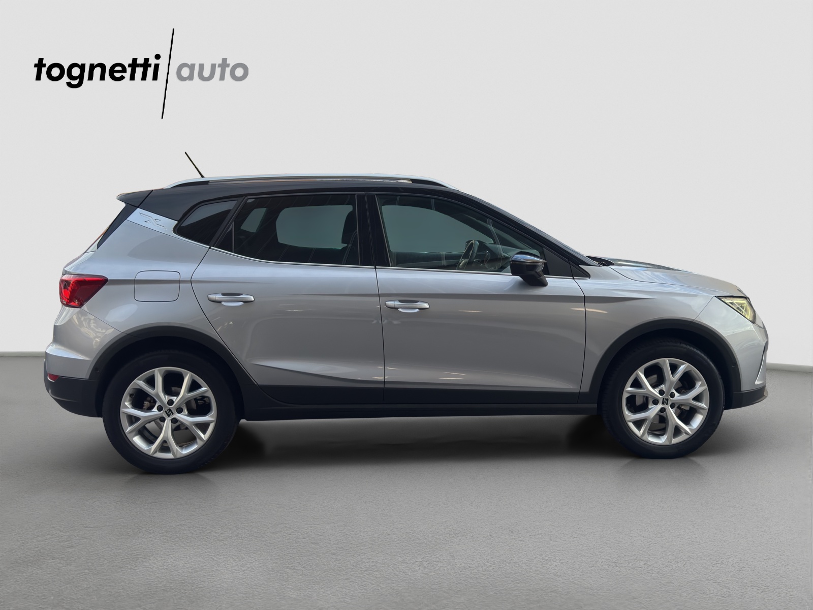 SEAT Arona 1.5 Eco TSI Hola FR DSG-image-2