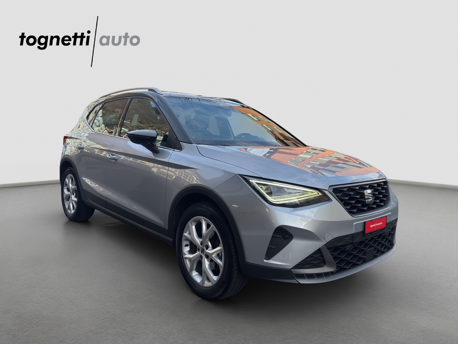 SEAT Arona 1.5 Eco TSI Hola FR DSG-image-1
