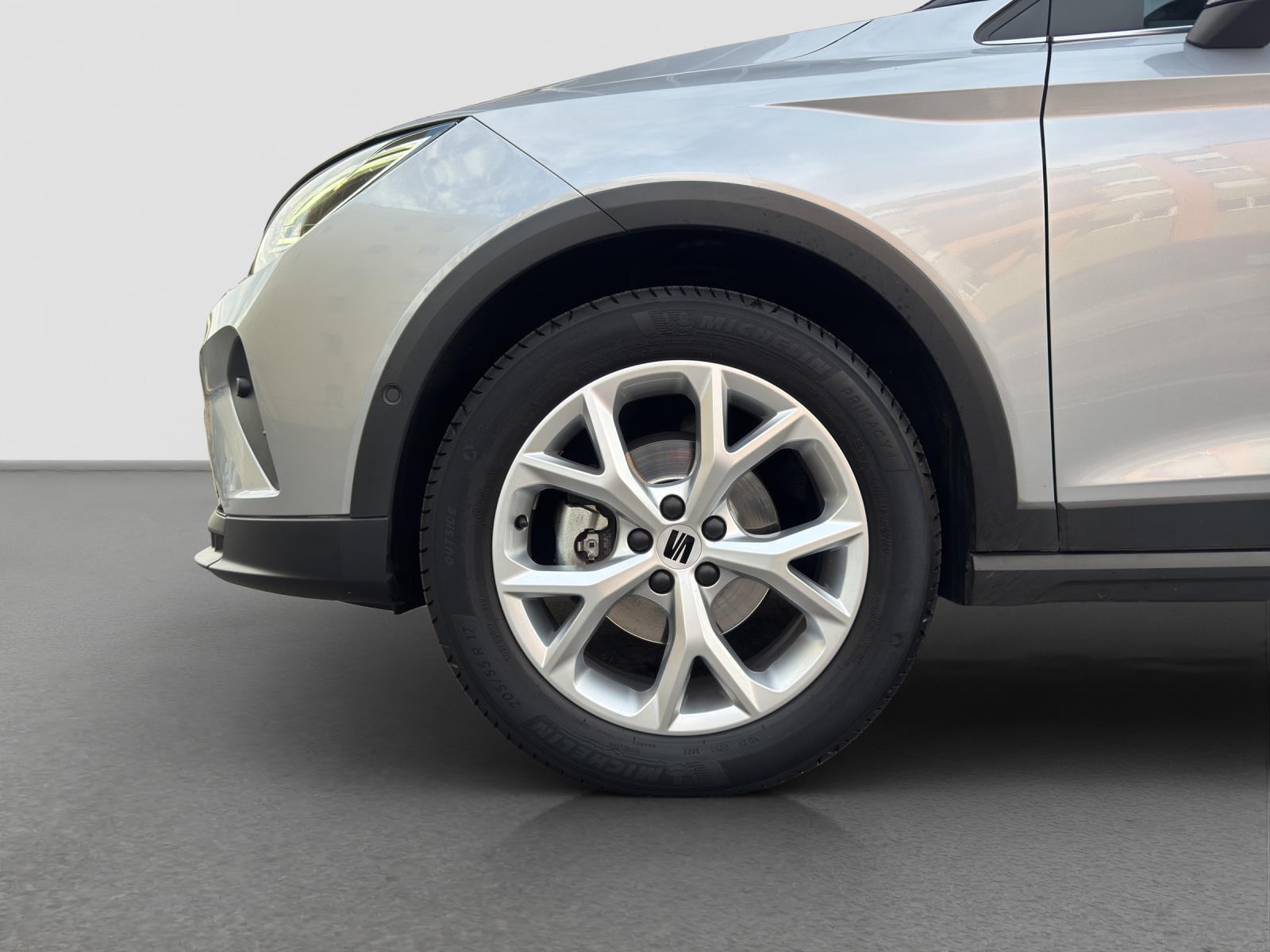 SEAT Arona 1.5 Eco TSI Hola FR DSG-image-4