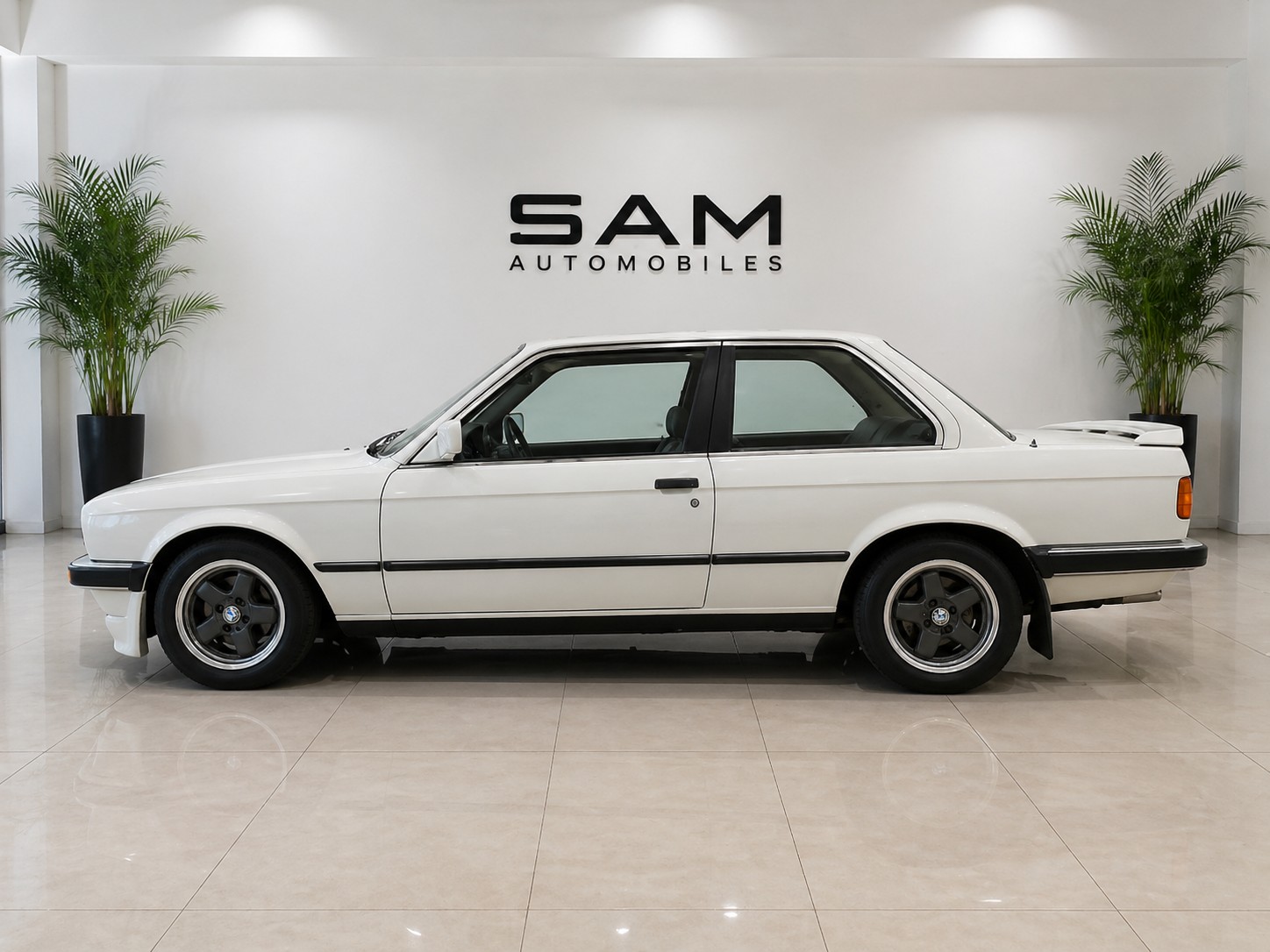 BMW 320-image-6